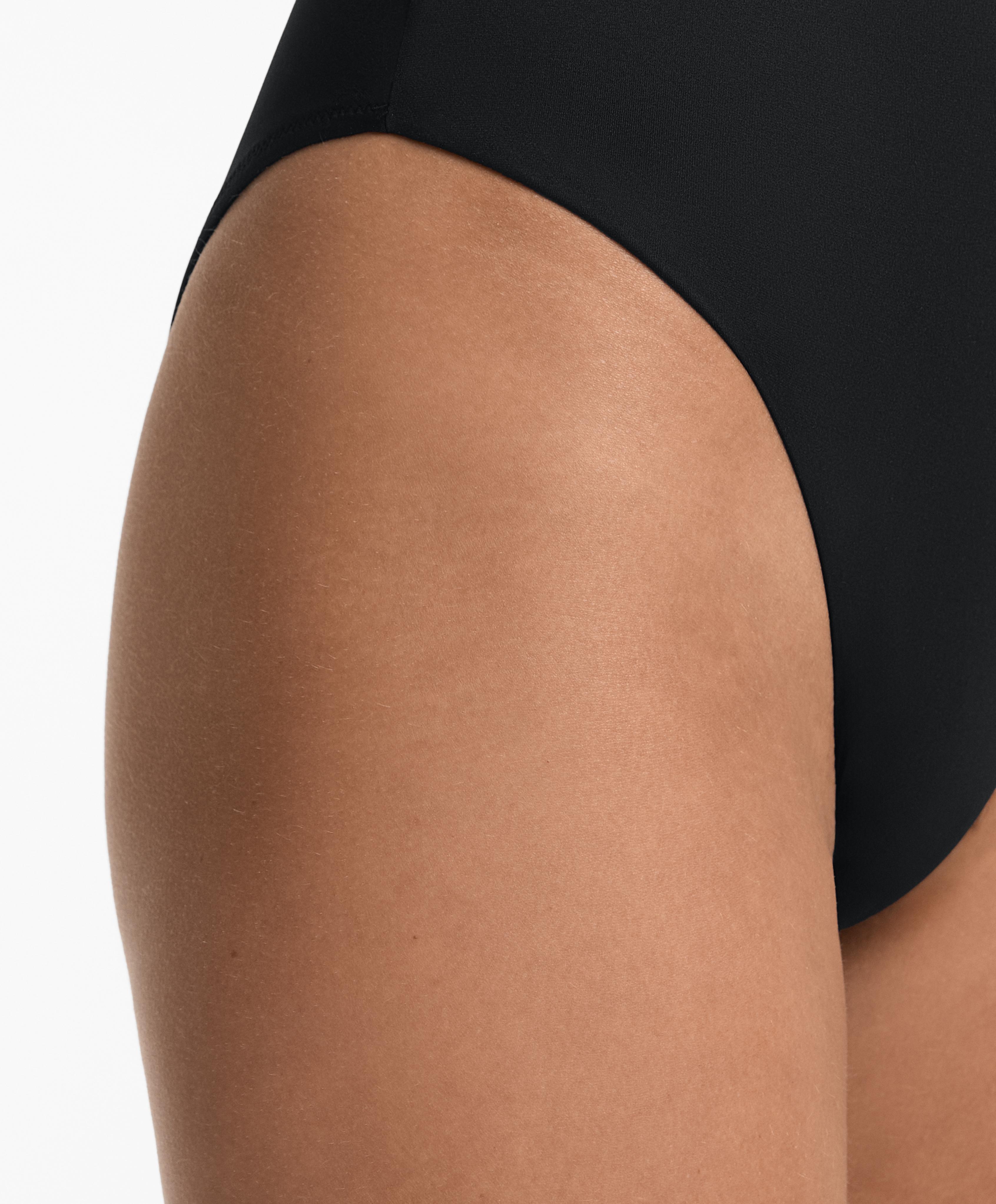Crossover strap halterneck swimsuit 5 Crossover strap halterneck swimsuit