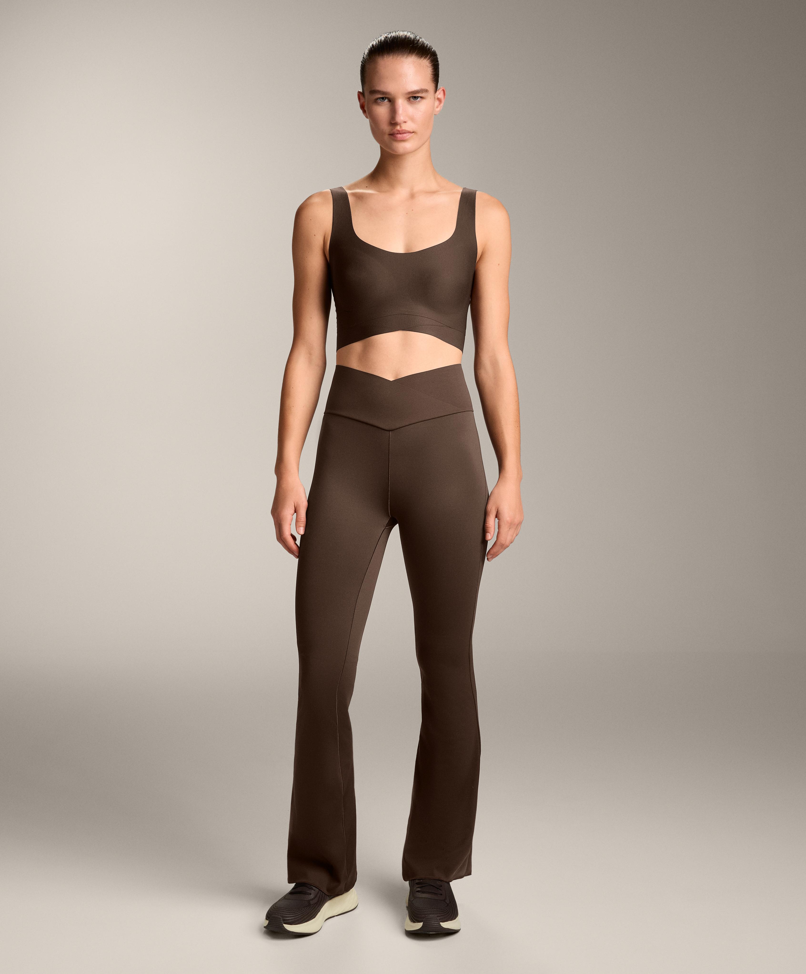 Perfect-adapt crossover V-waist flare trousers