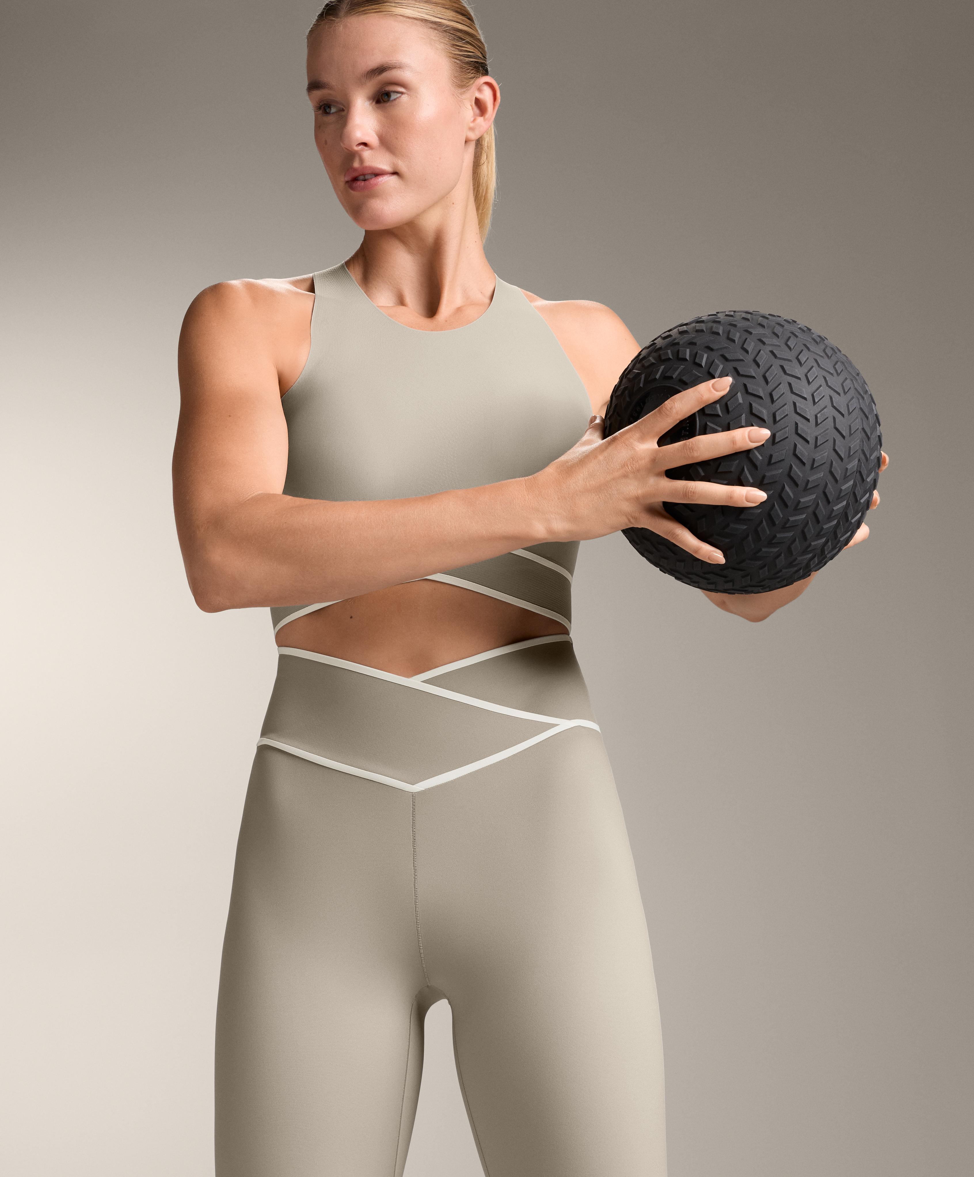 Perfect-adapt ankle-length leggings with crossover V-cut waist 4 Perfect-adapt ankle-length leggings with crossover V-cut waist
