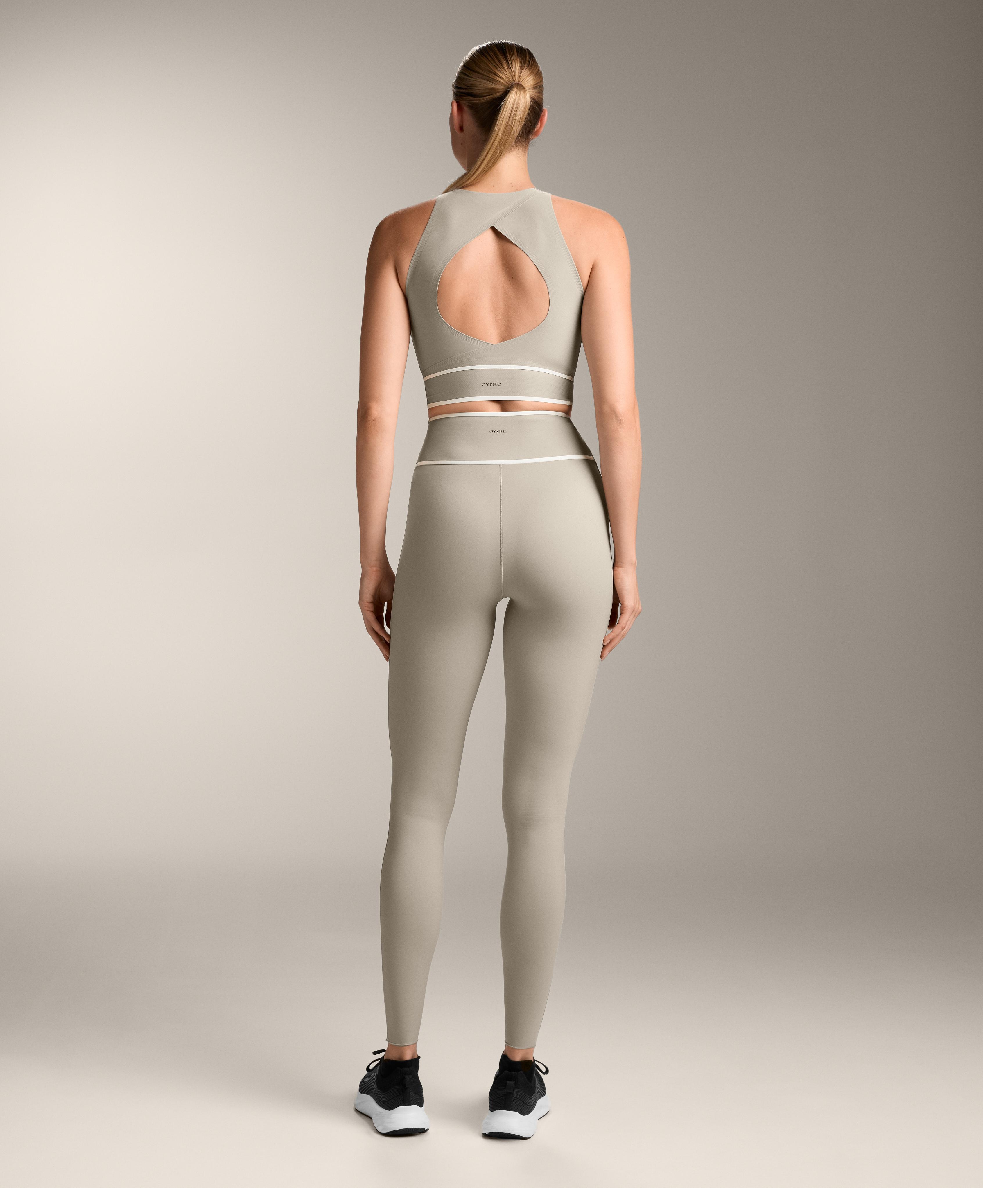 Perfect-adapt ankle-length leggings with crossover V-cut waist 7 Perfect-adapt ankle-length leggings with crossover V-cut waist