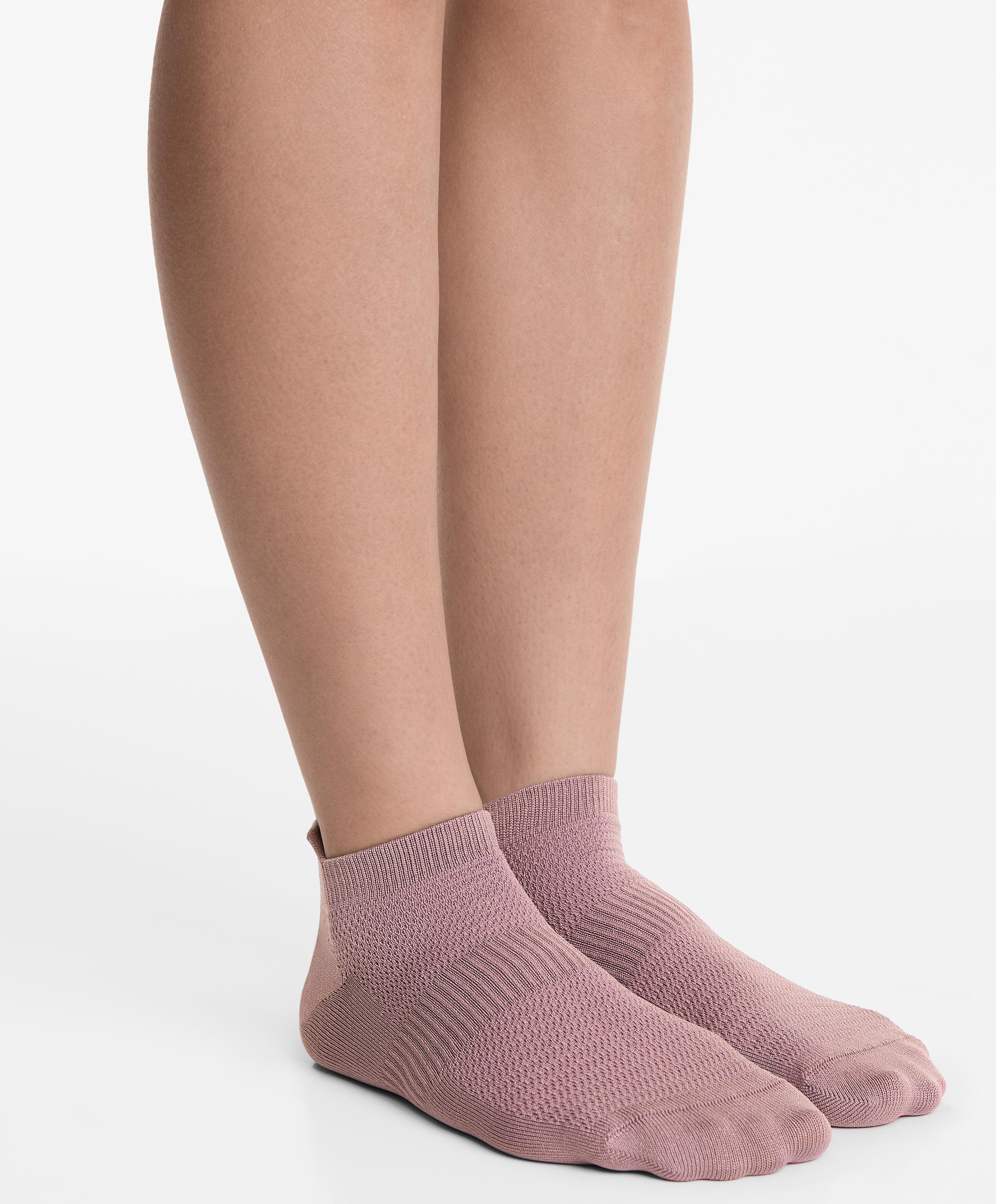 3 pairs of polyamide blend sneaker socks with heel tab
