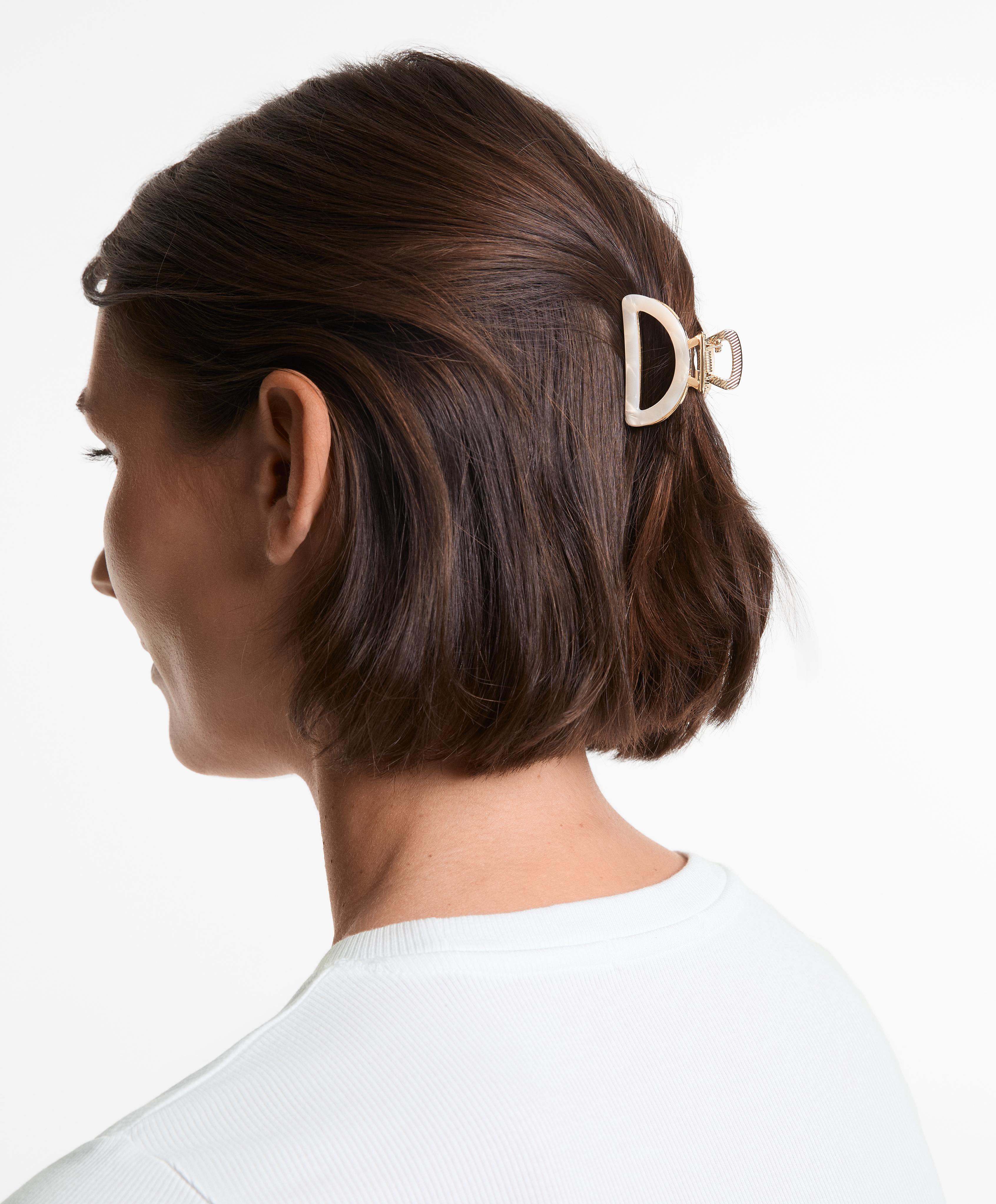 2 metallic mini hair clips