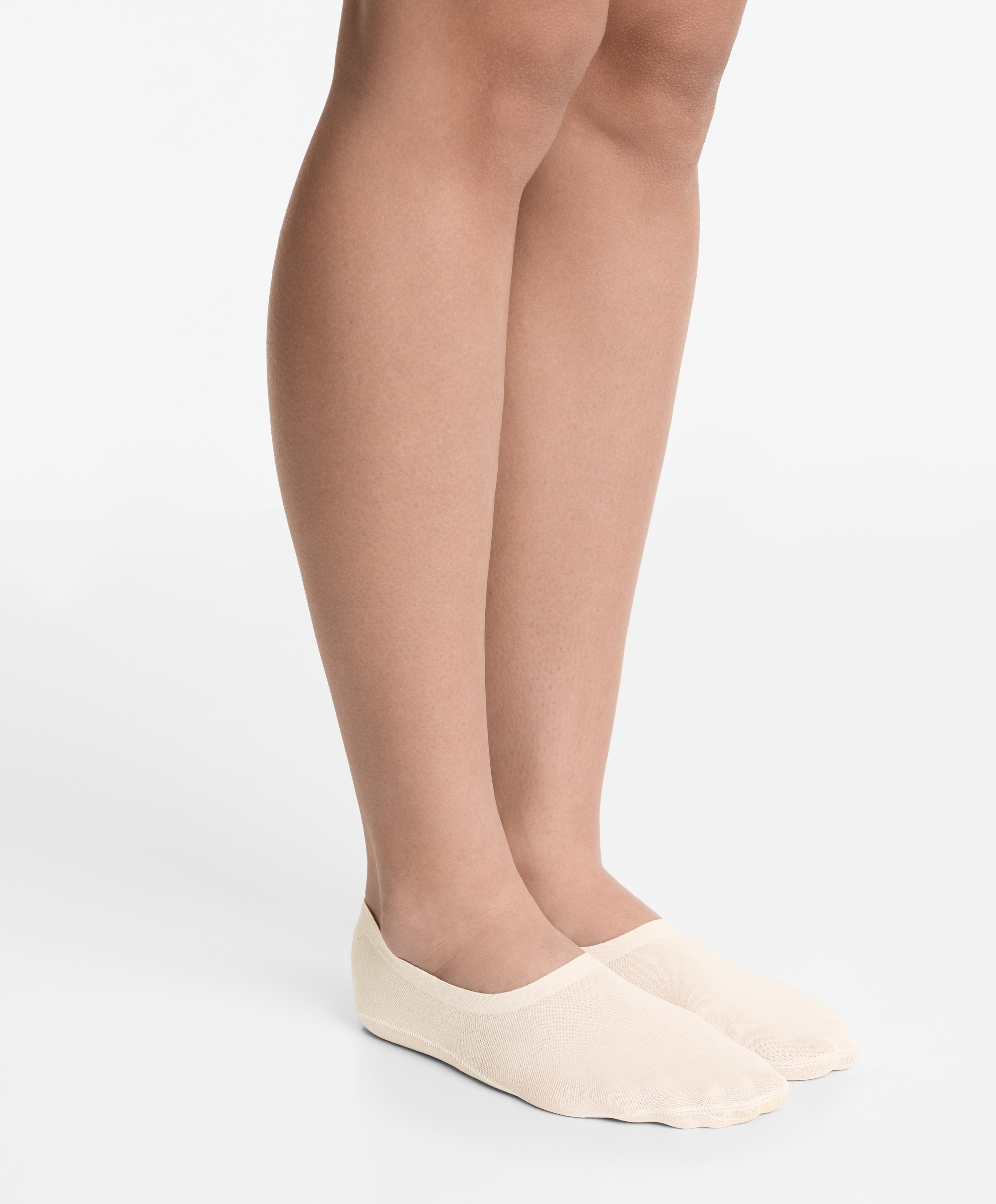 2 pairs of high cut invisible cotton blend socks