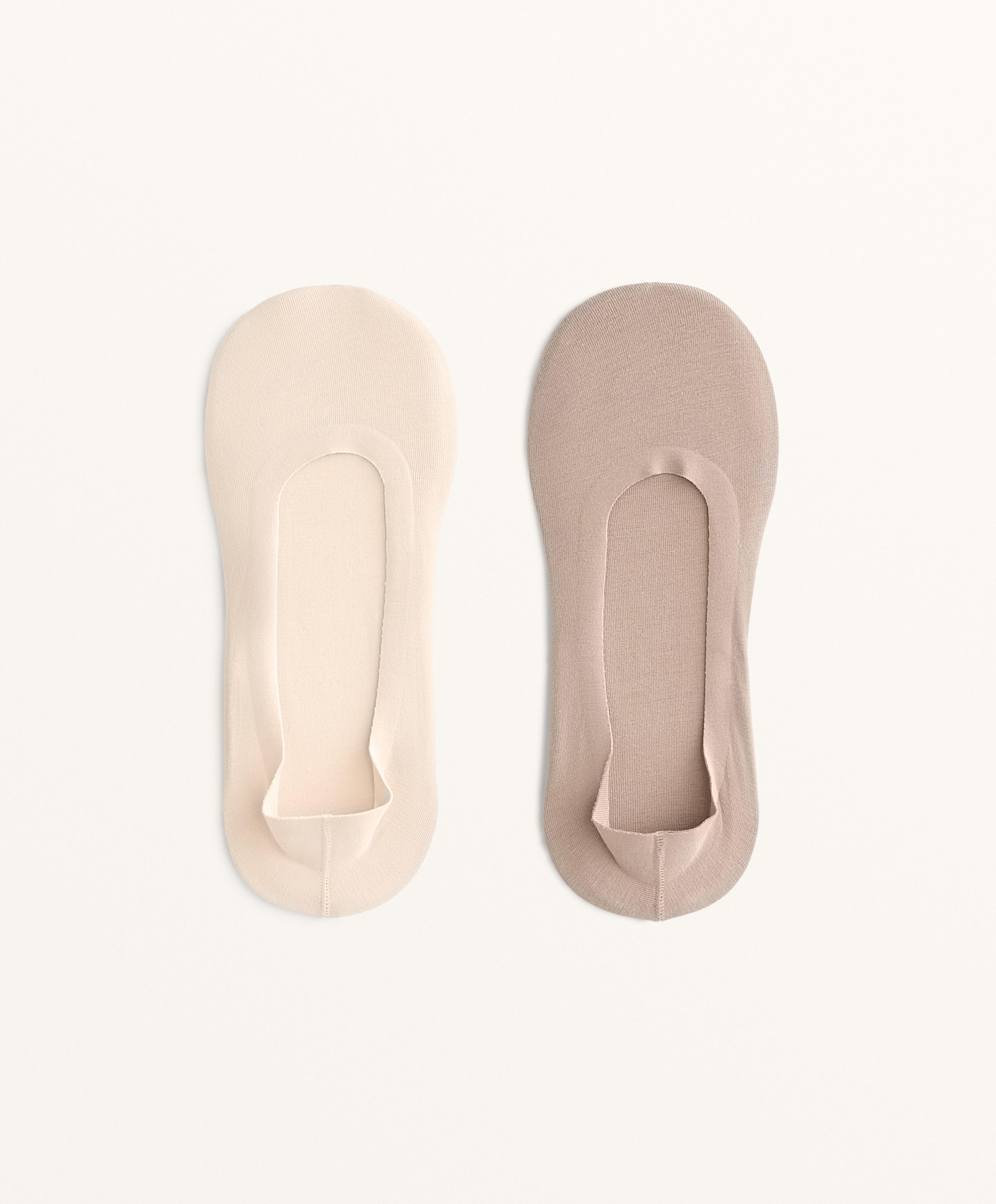 2 pairs of medium-cut cotton blend invisible socks