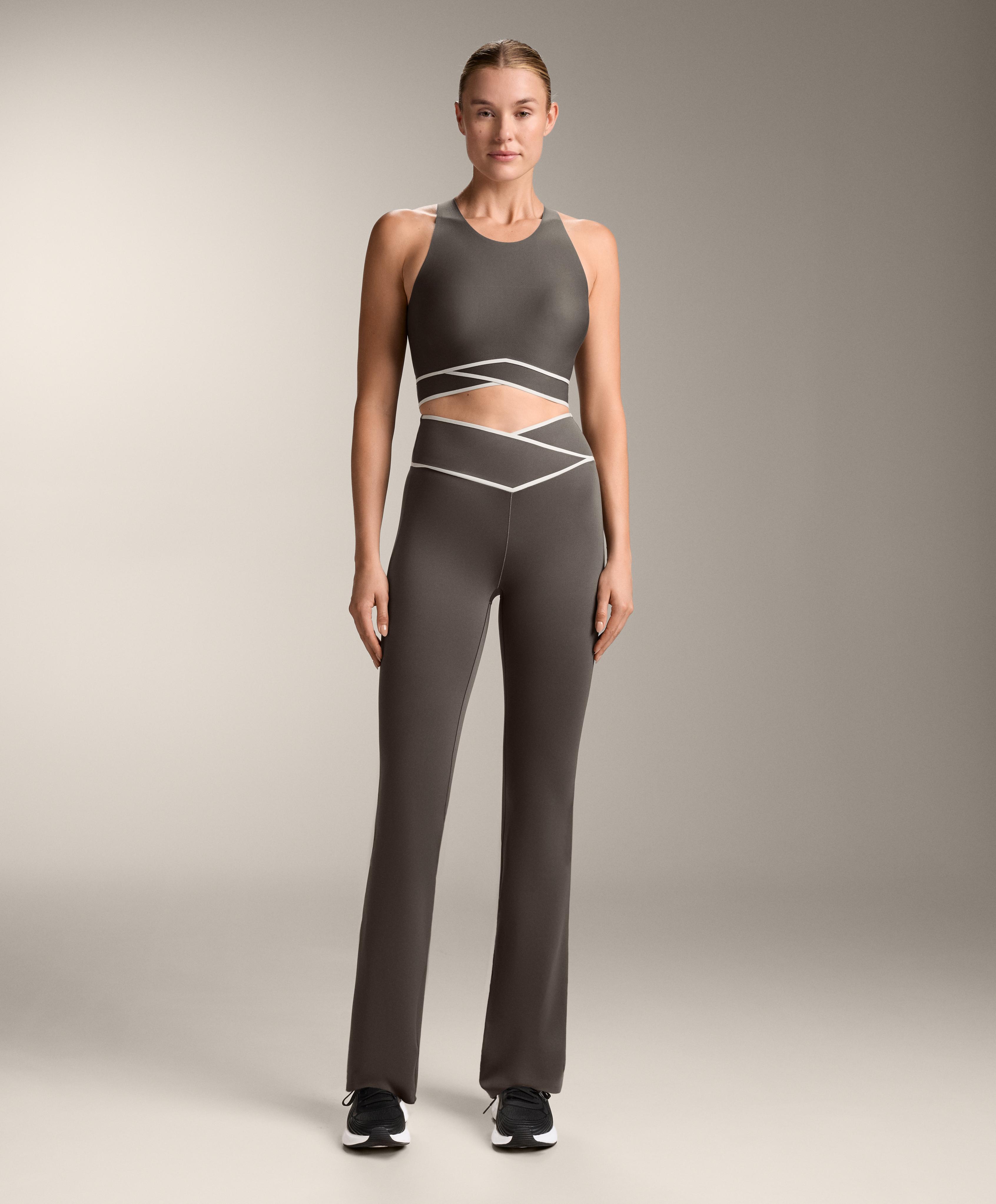 Perfect-adapt cross V-waist flare trousers