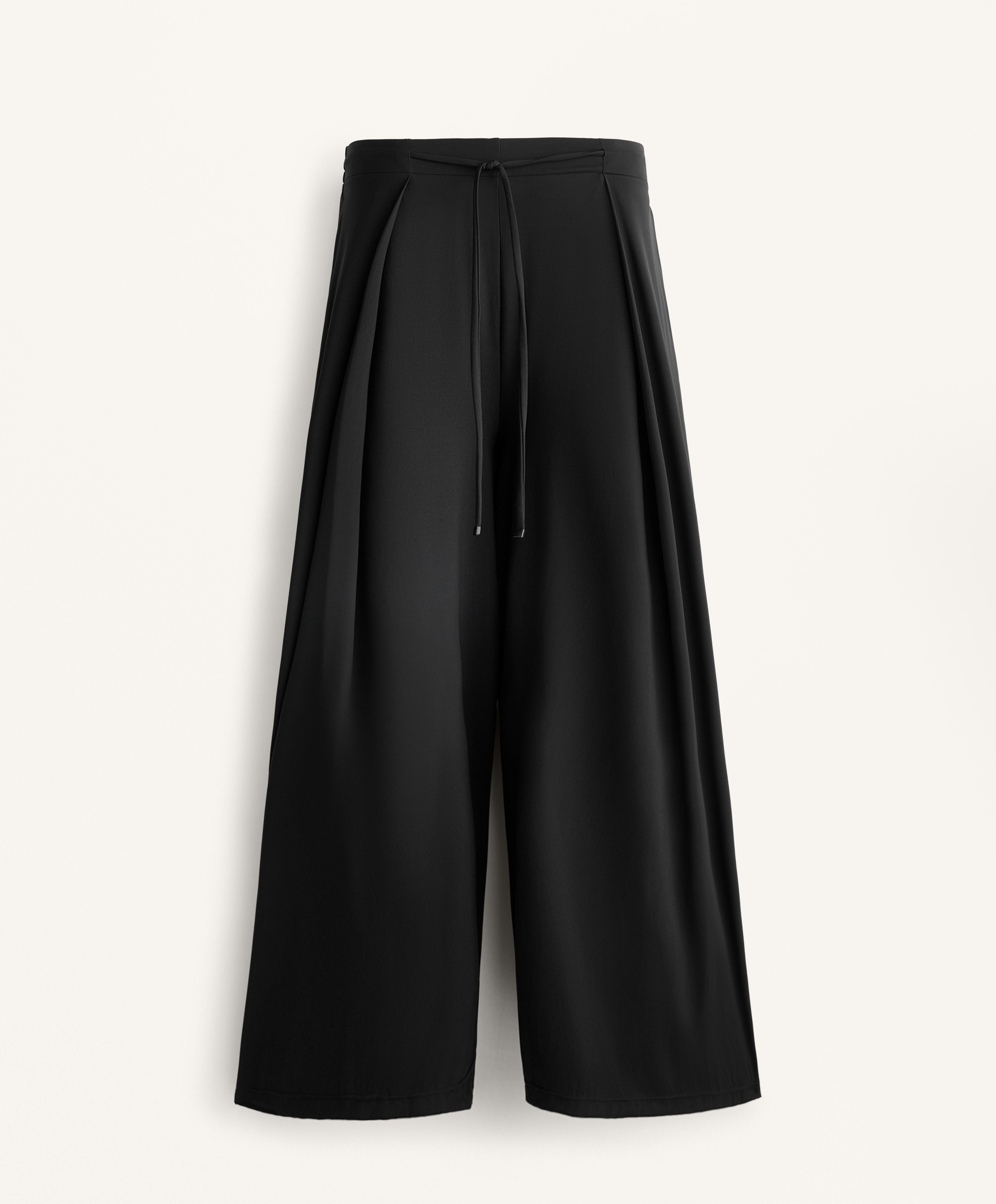 Light Touch wide-leg pleated trousers