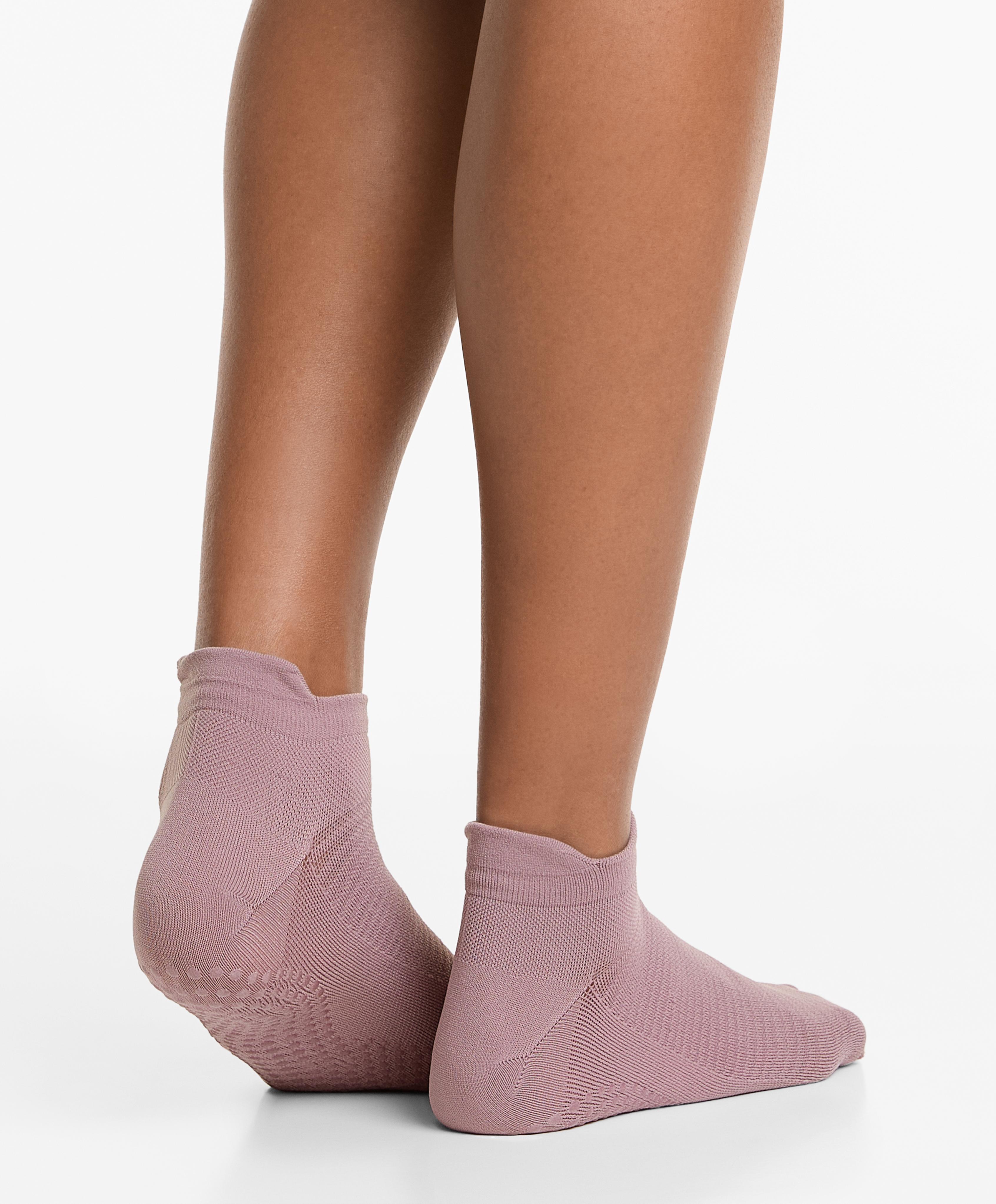 2 pairs of polyamide blend yoga and Pilates sneaker socks