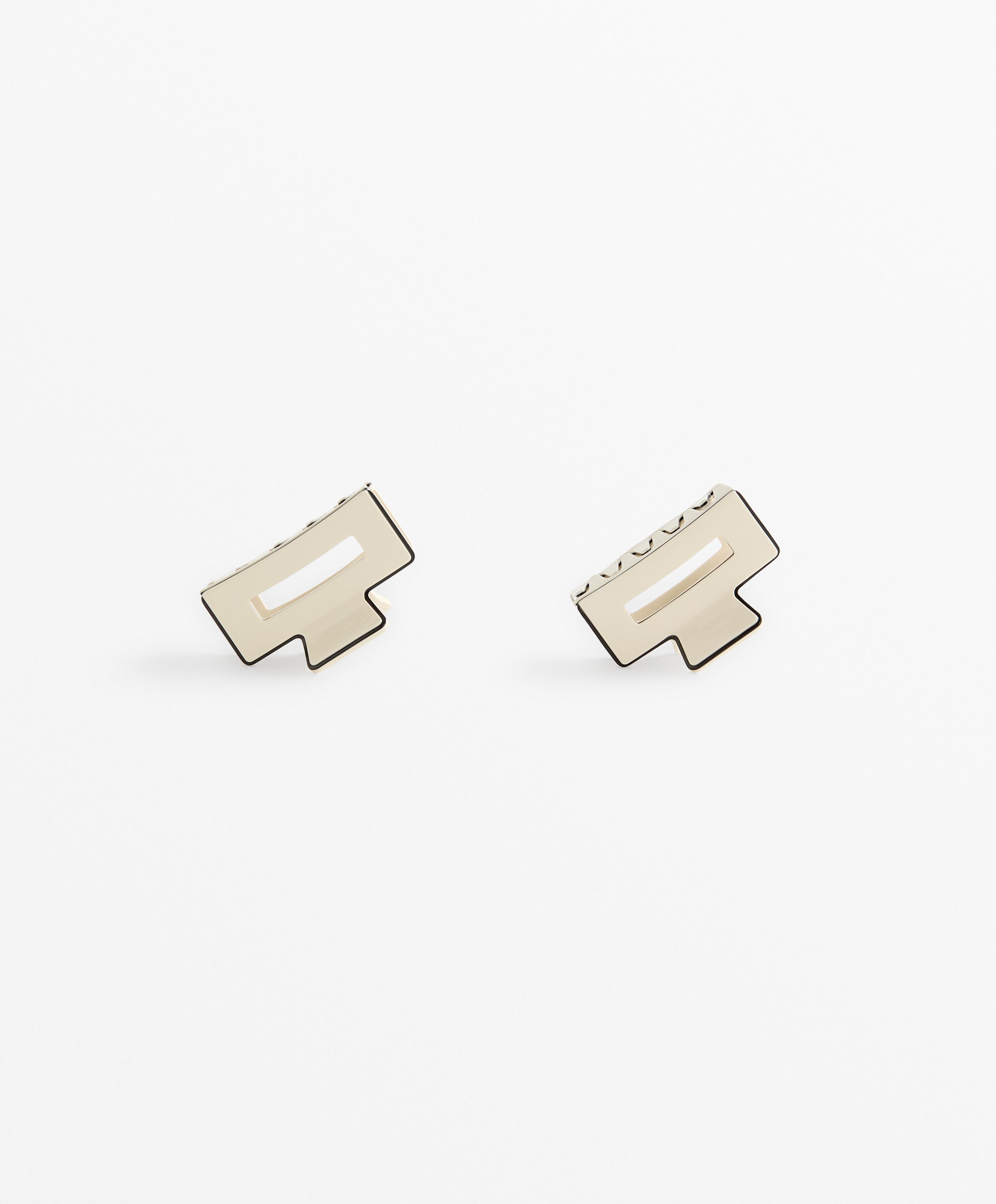 2 square hair clips with piping