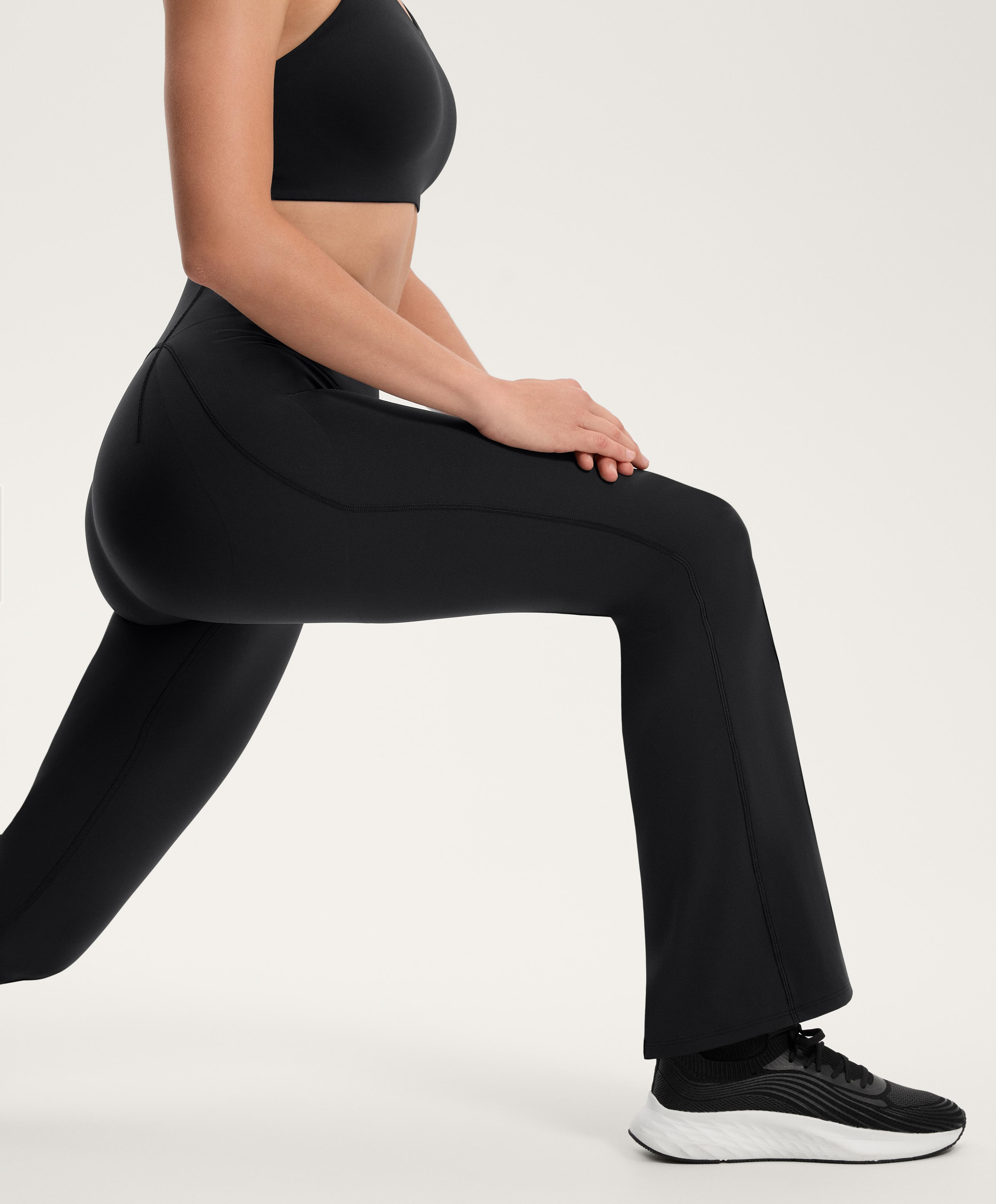 High-rise Compressive Raise Up Flare Trousers 5 High-rise Compressive Raise Up Flare Trousers