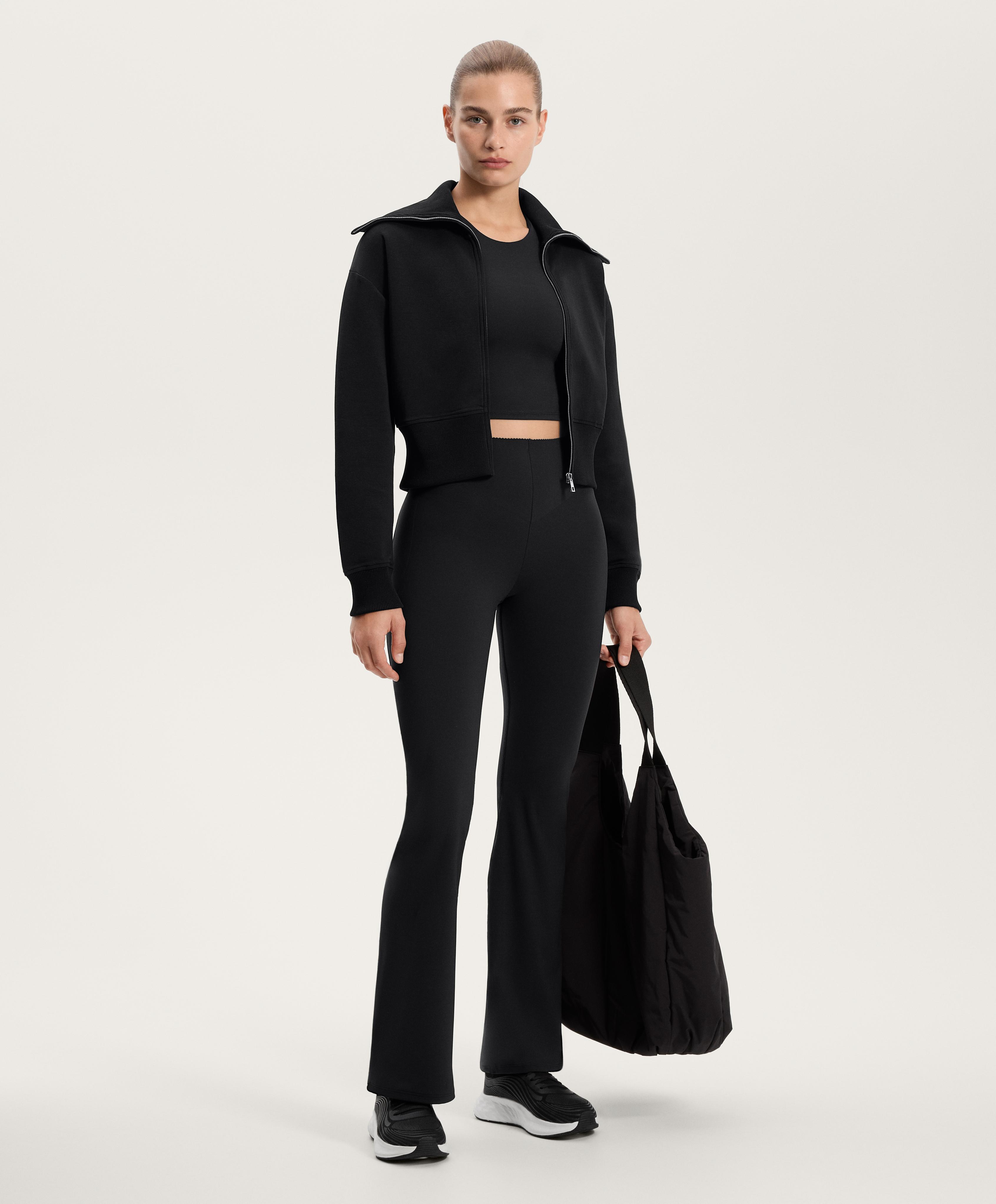 High-rise Compressive Raise Up Flare Trousers 6 High-rise Compressive Raise Up Flare Trousers