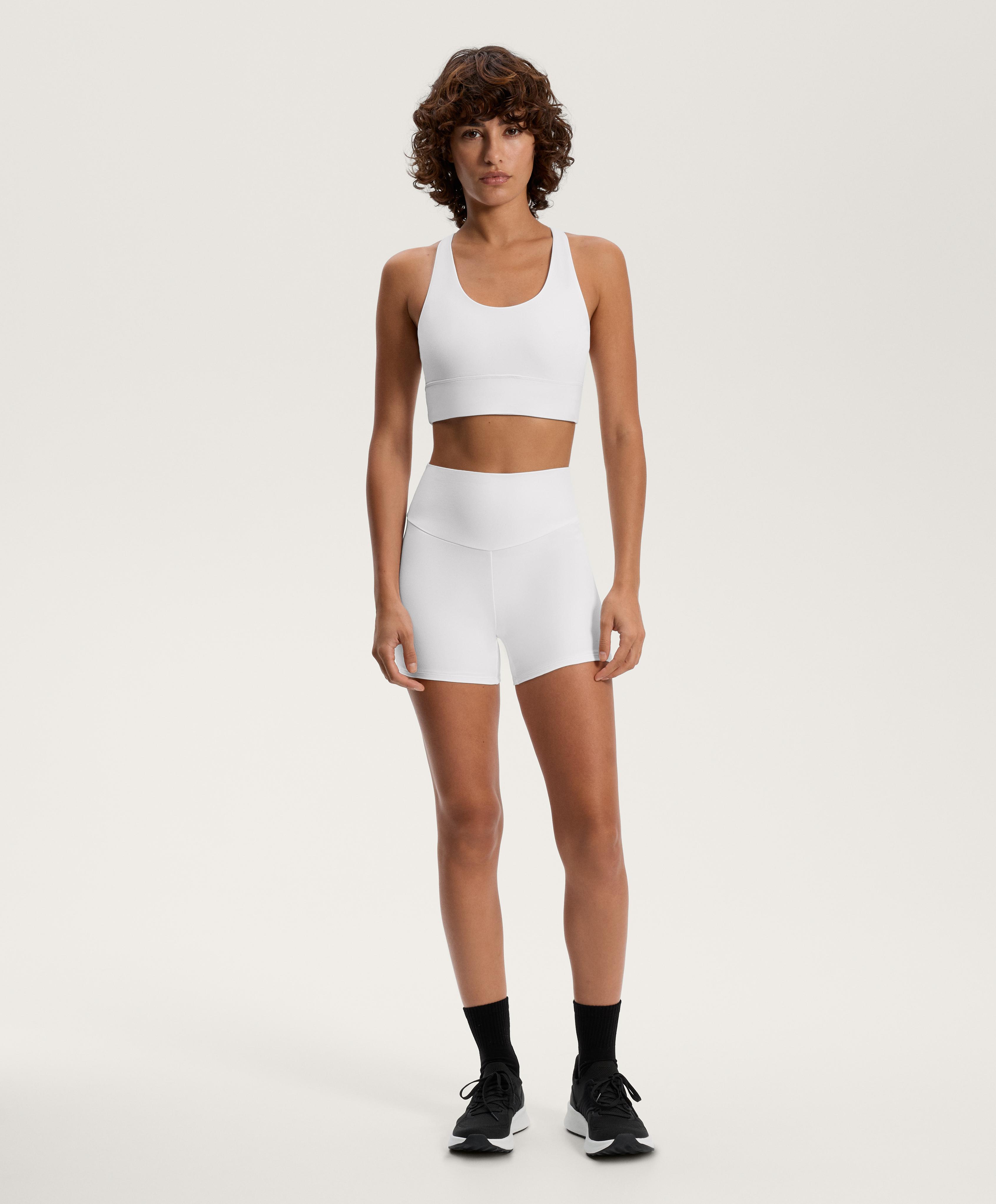 White comfortlux hot pant 10cm total look with bra