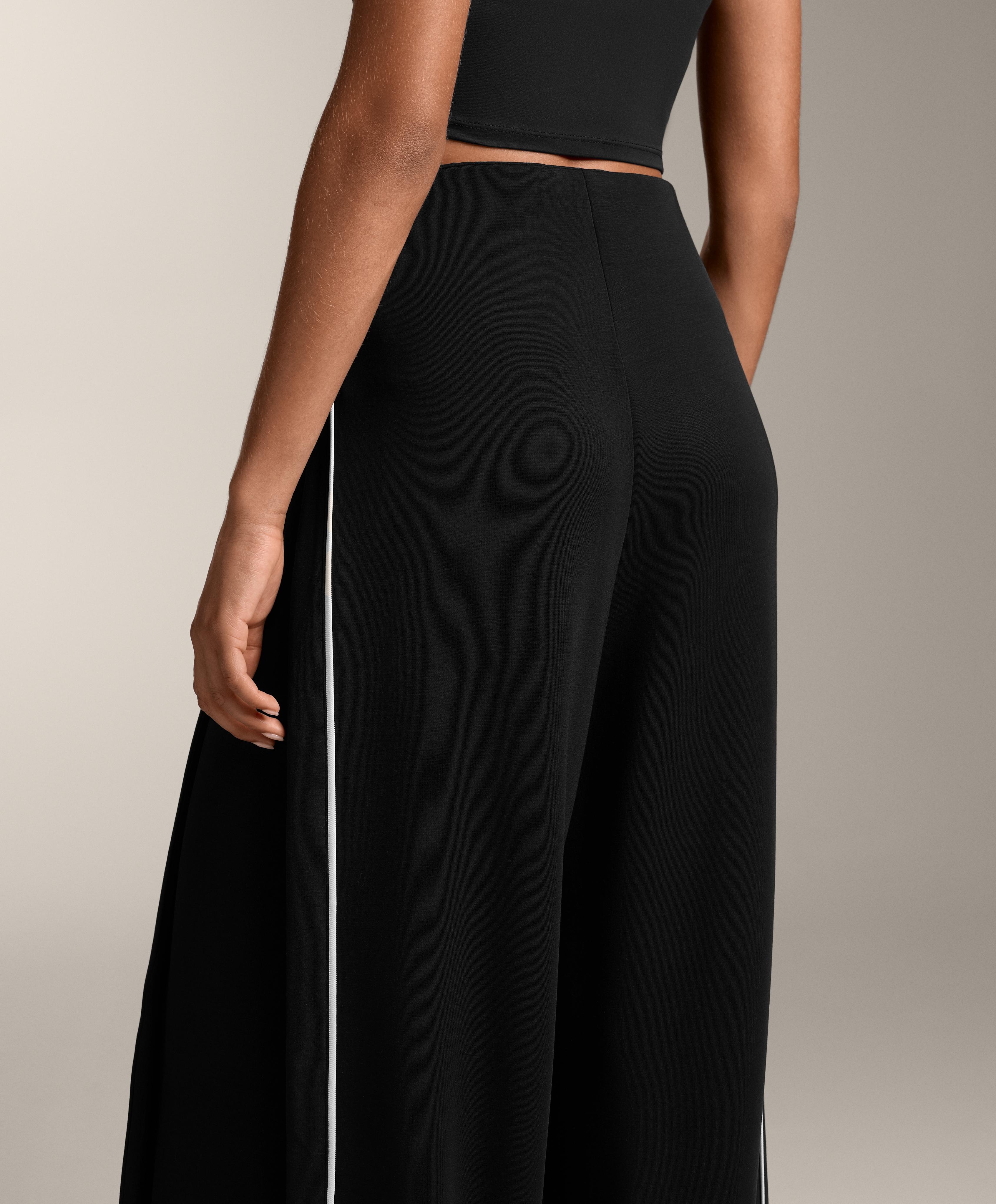 Soft-touch modal trousers with contrast pleats 3 Soft-touch modal trousers with contrast pleats