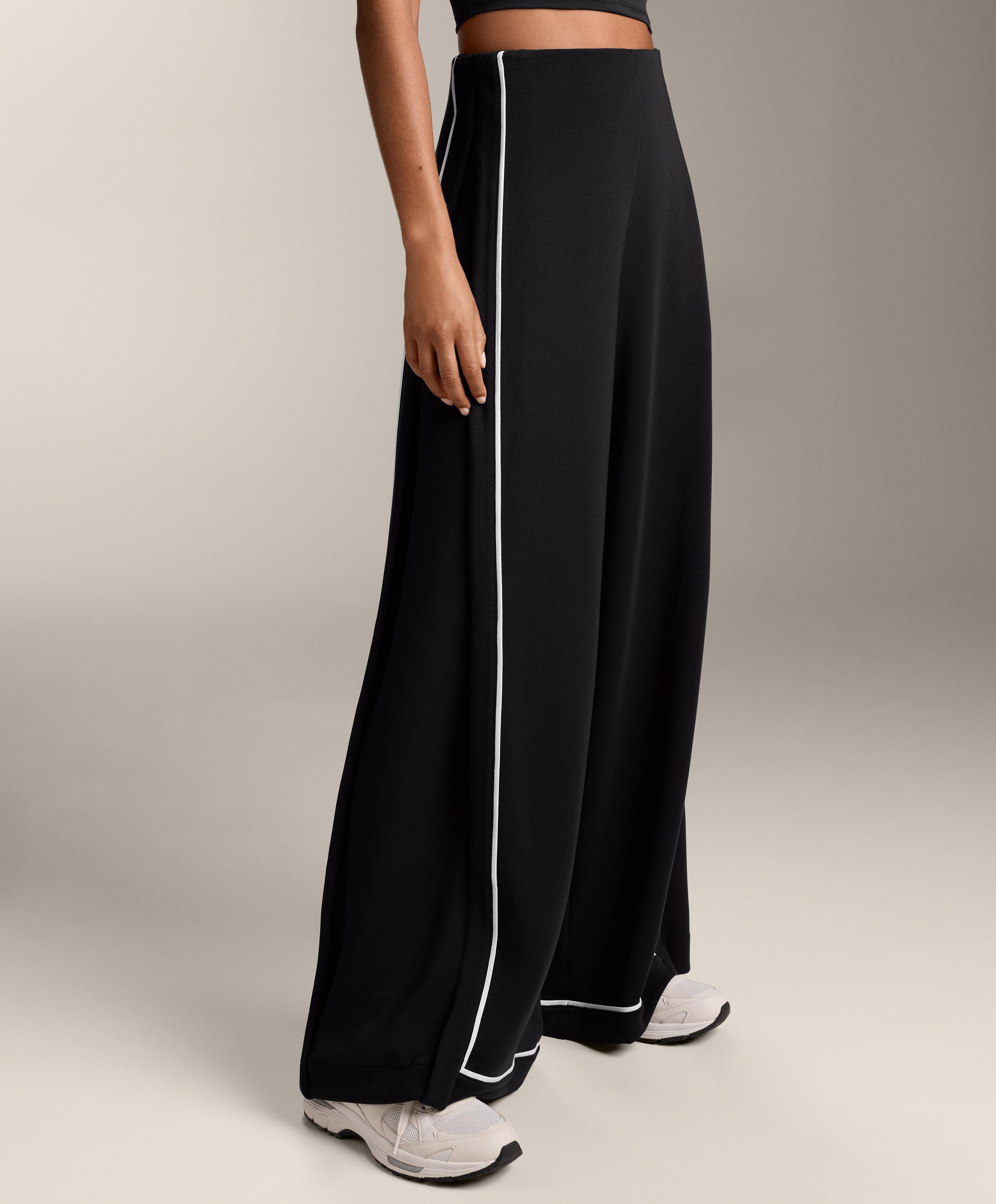 Soft-touch modal trousers with contrast pleats 5 Soft-touch modal trousers with contrast pleats