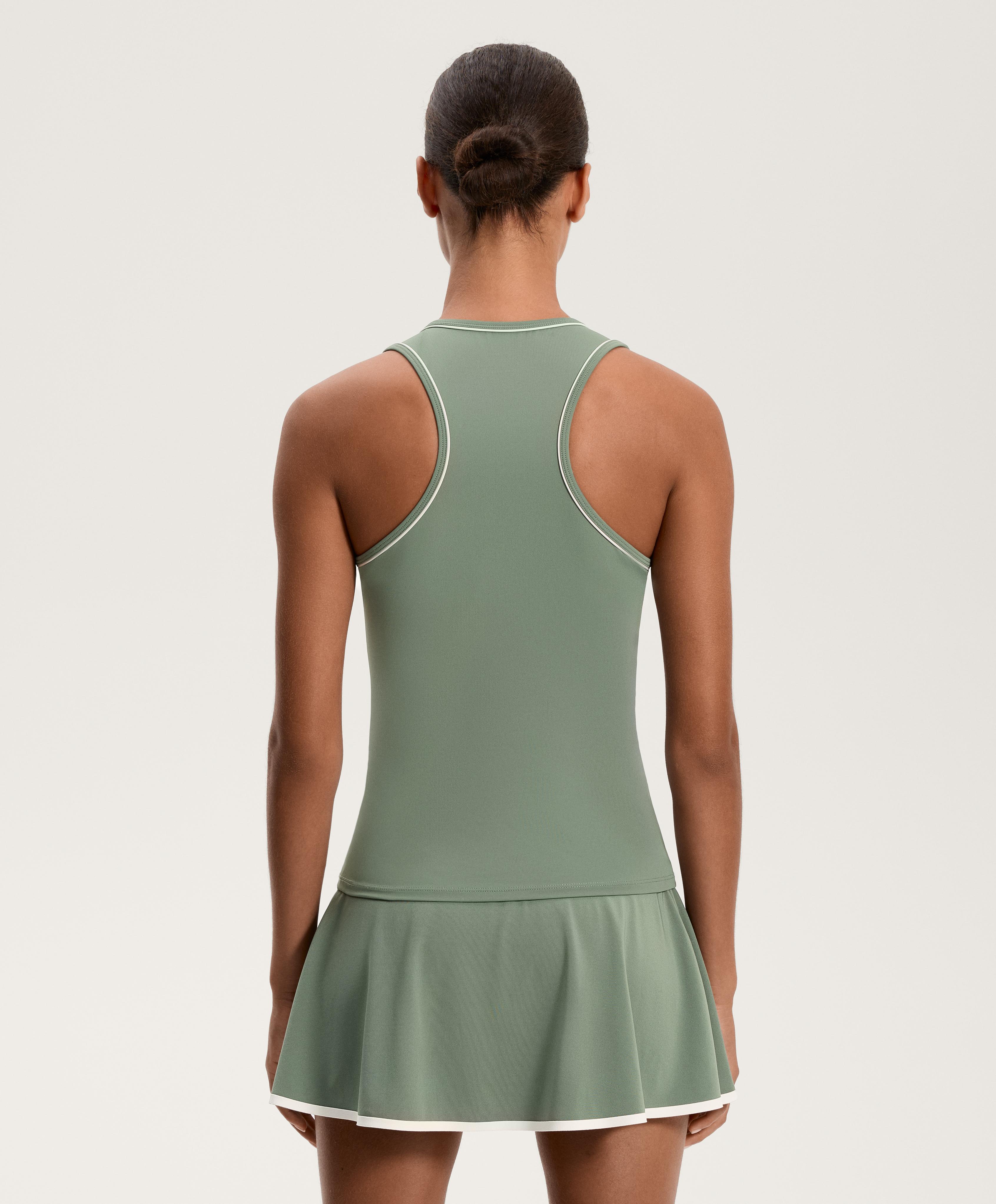 Piping detail sleeveless T-shirt