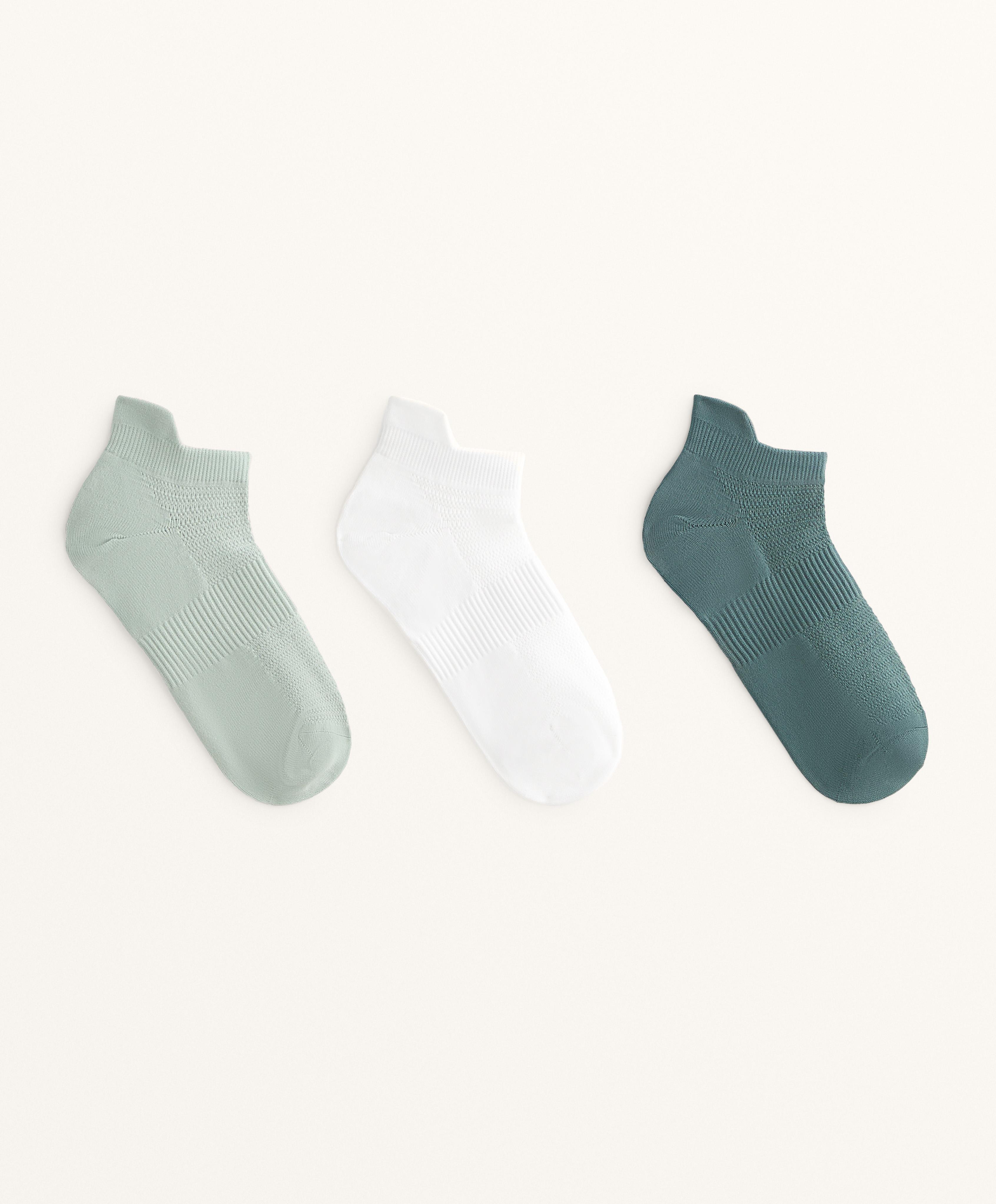 3-pack of tab trainer socks in a polyamide blend