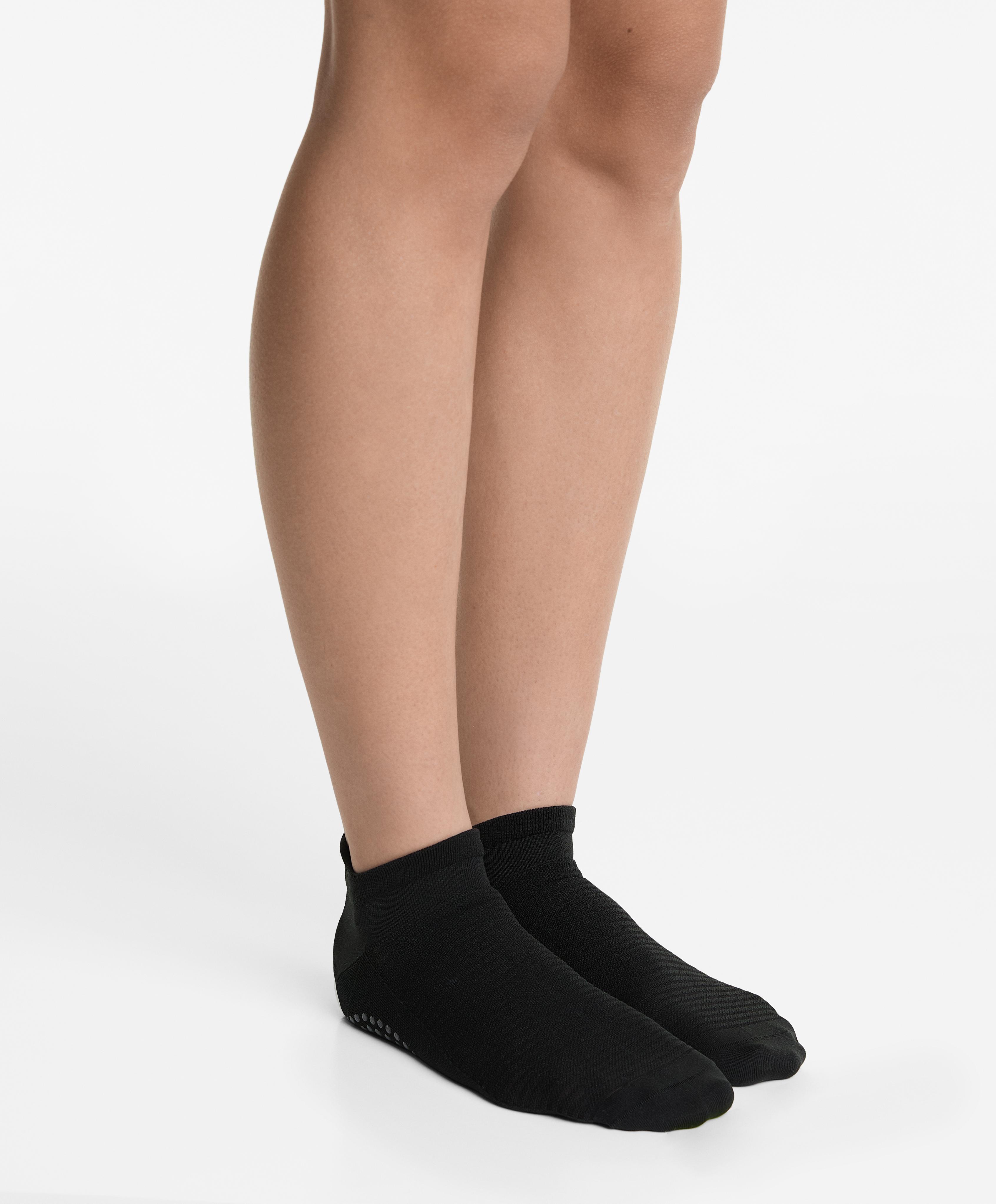2 pairs of polyamide blend yoga and pilates sneaker socks