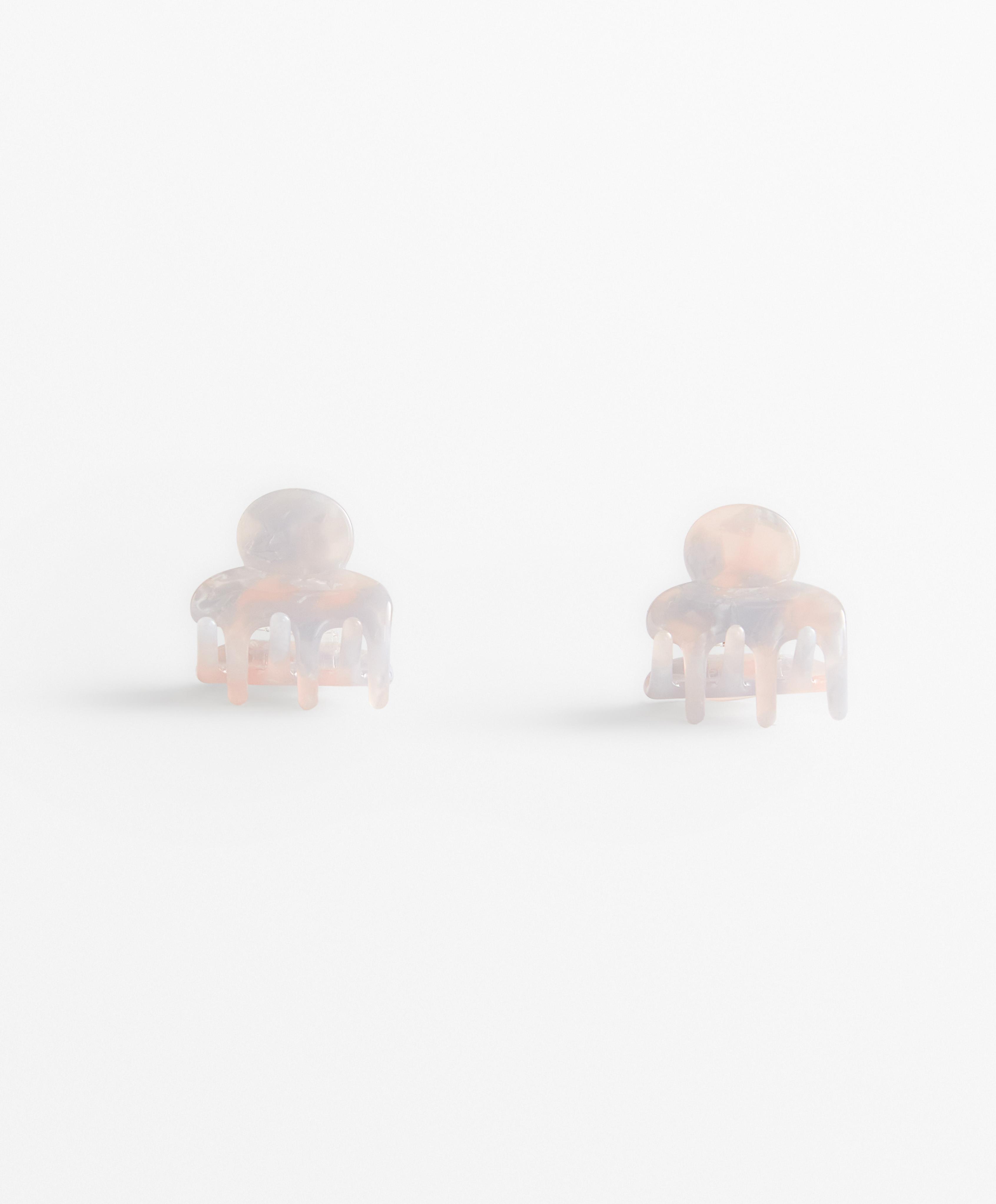 2 mini hair clips
