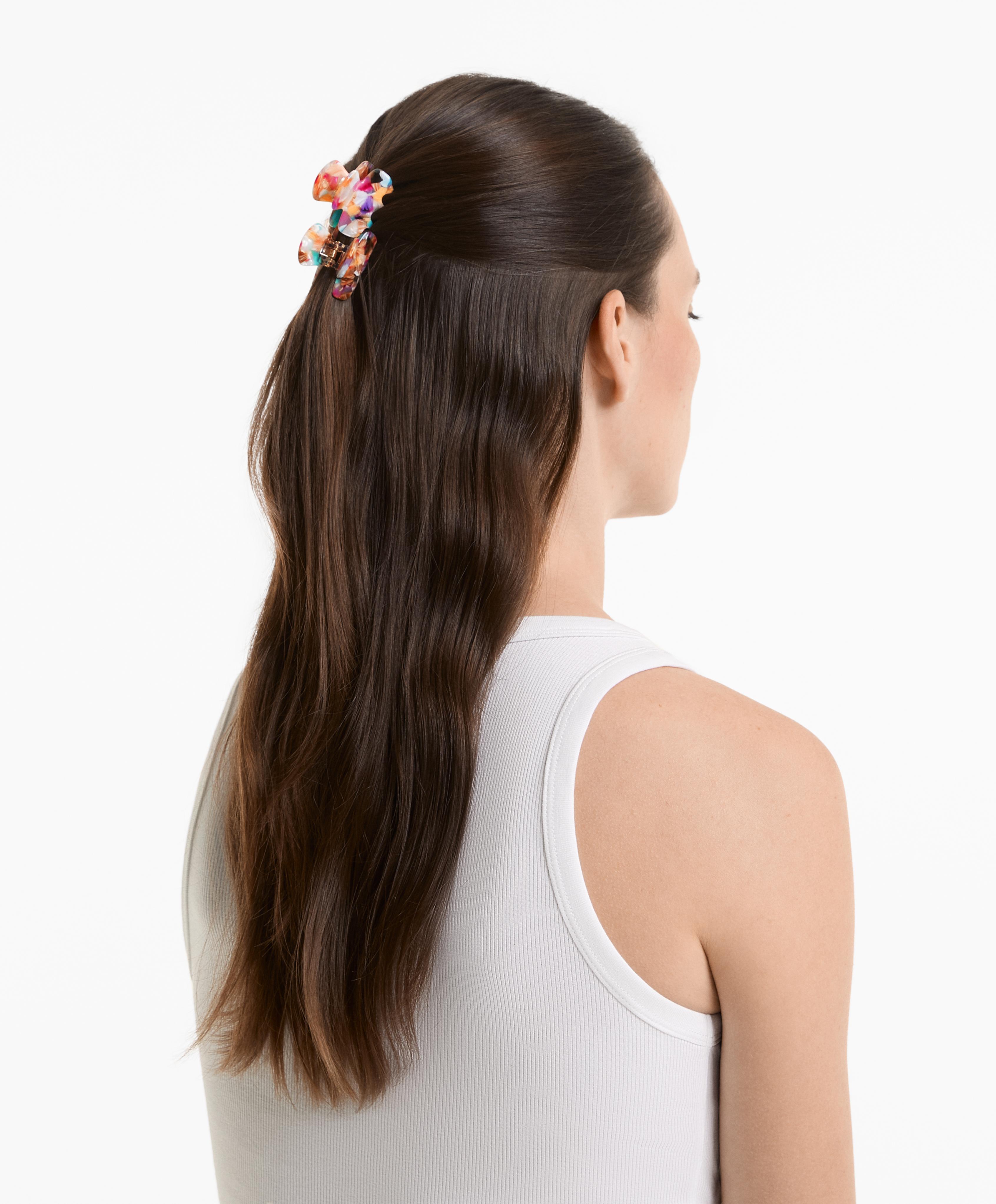 2 mini hair clips