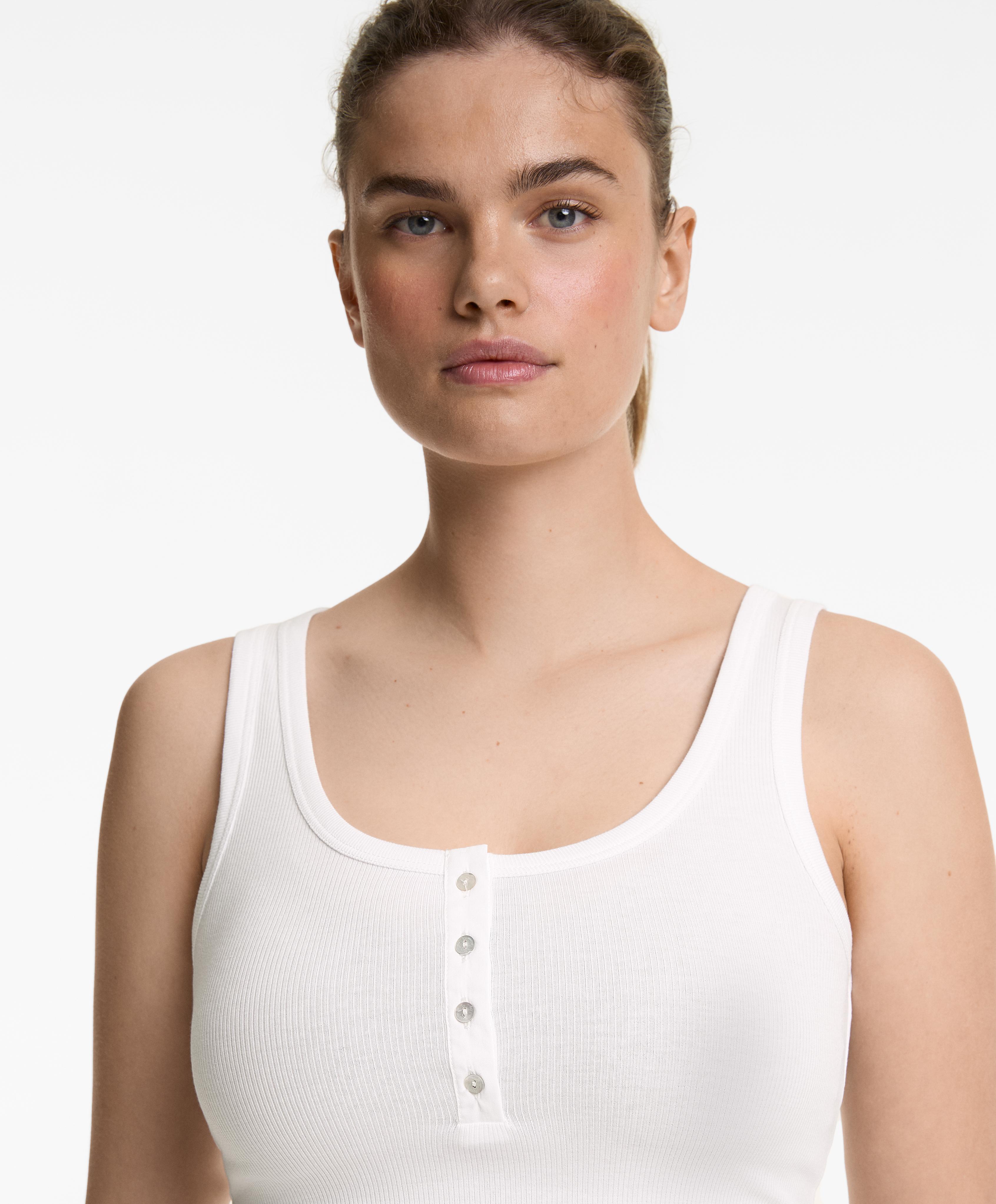 Sleeveless buttoned top with cotton and modal