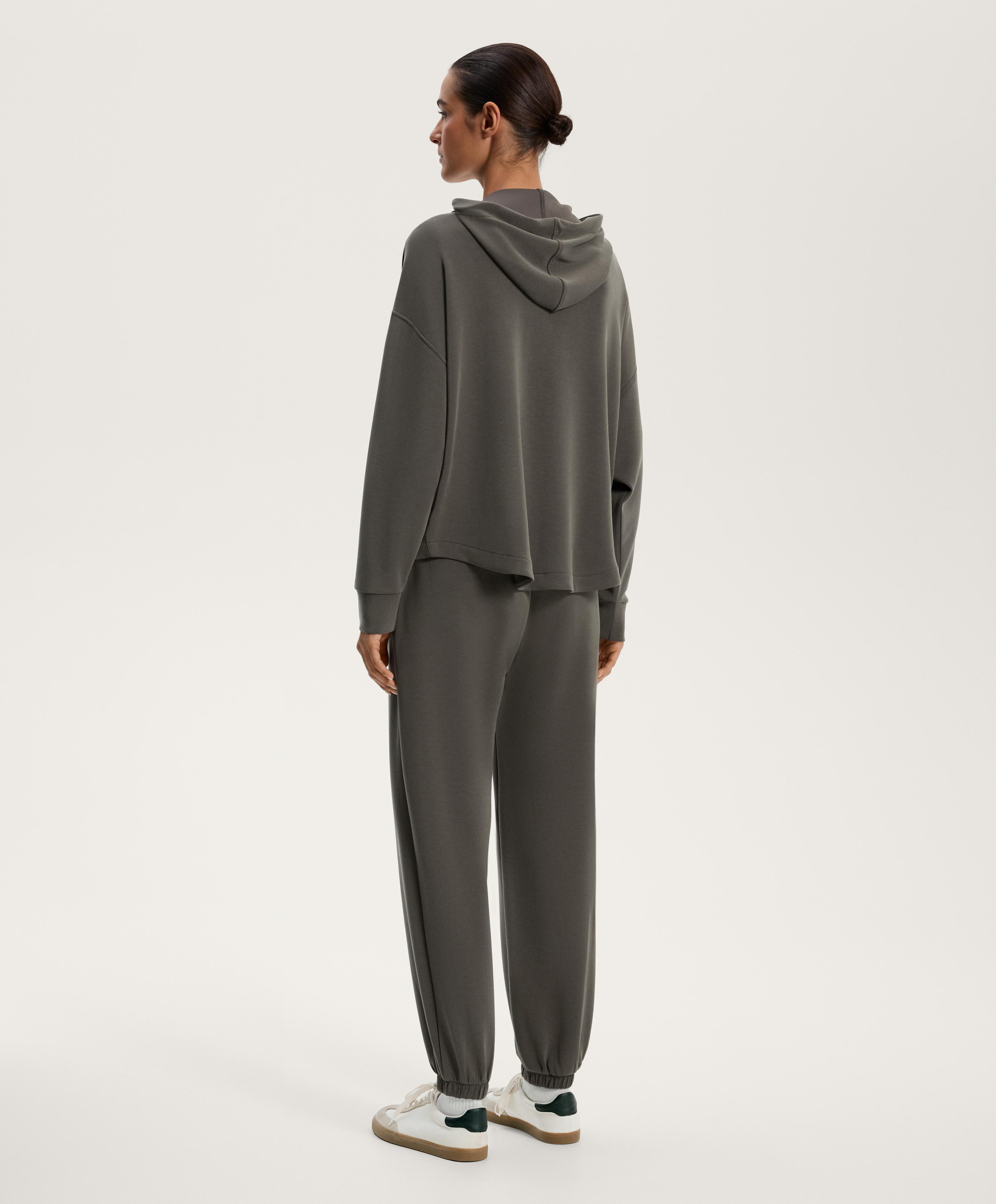 Grey jogger total look with modal