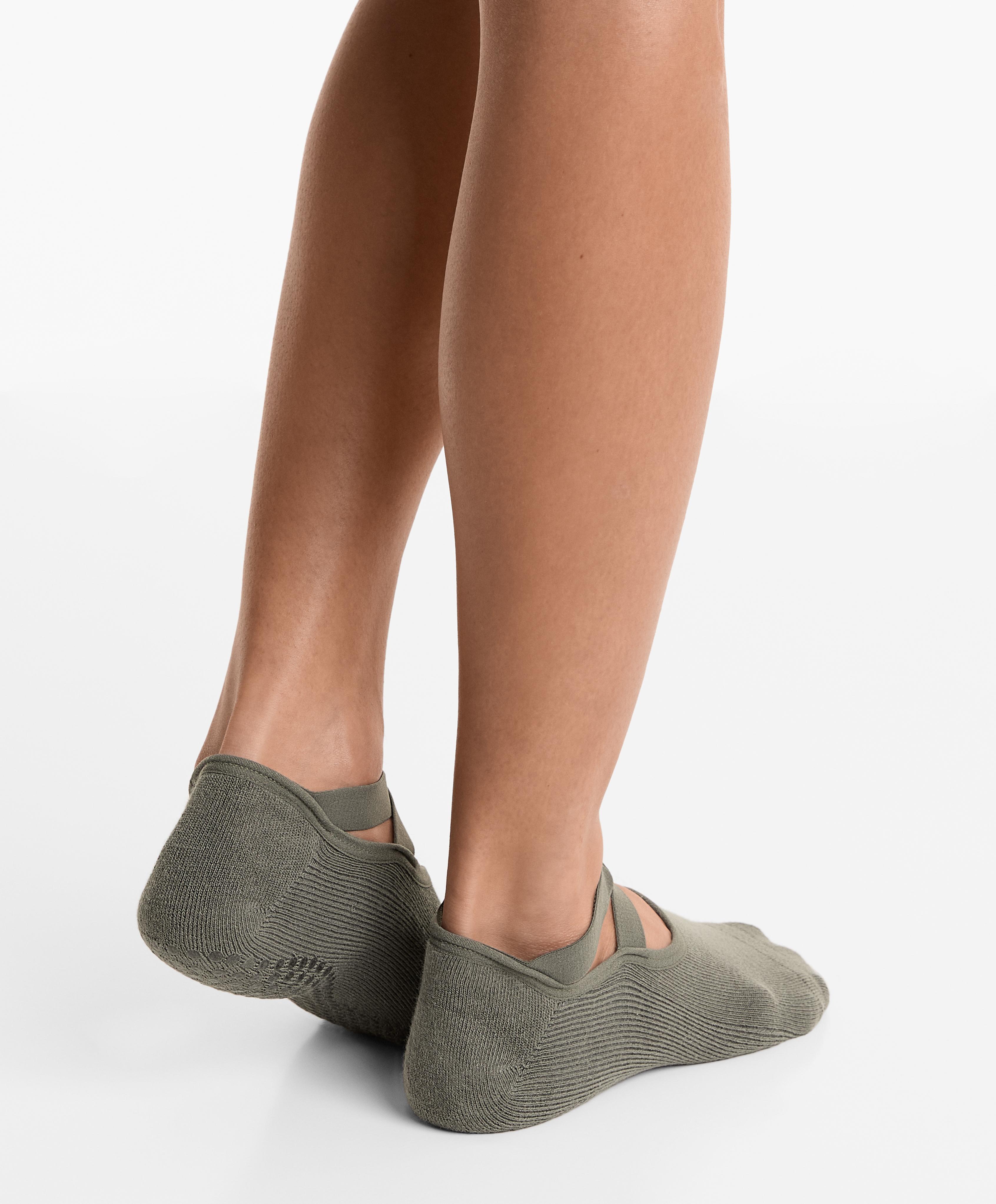 2 pairs of cotton blend yoga and Pilates socks with crossover straps