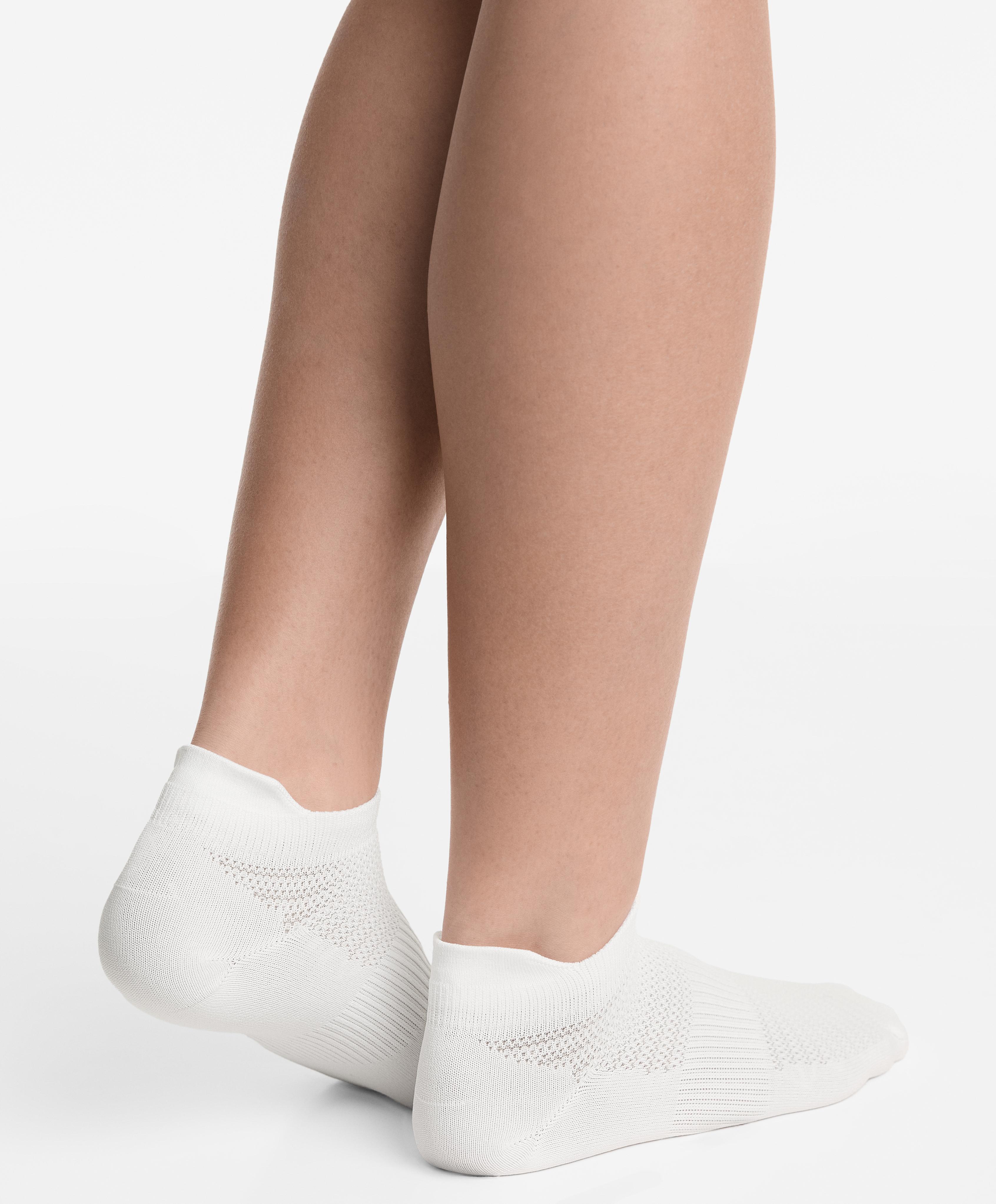 3 pairs of polyamide blend sneaker socks with heel tab