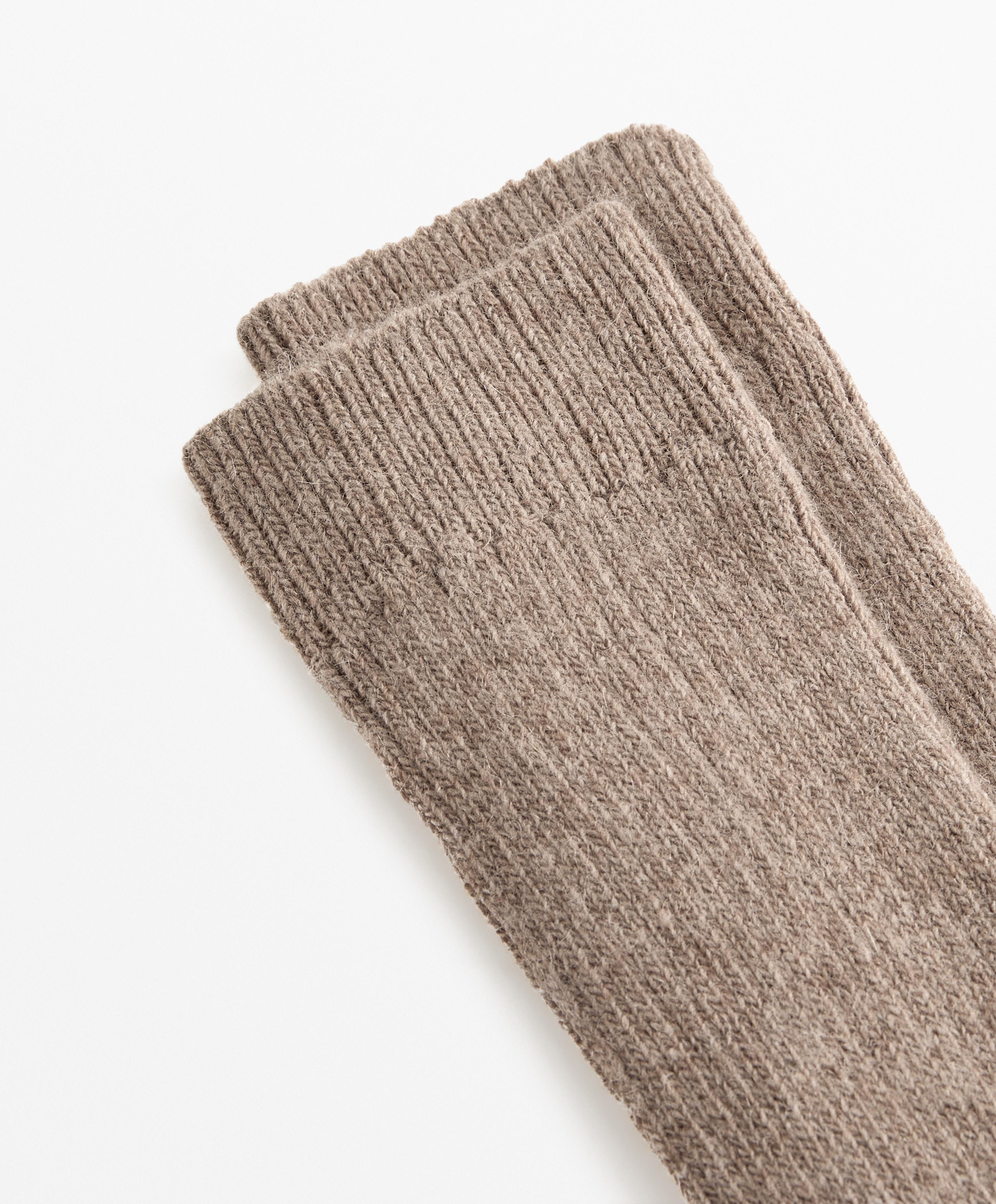 18% cashmere 13% wool long socks