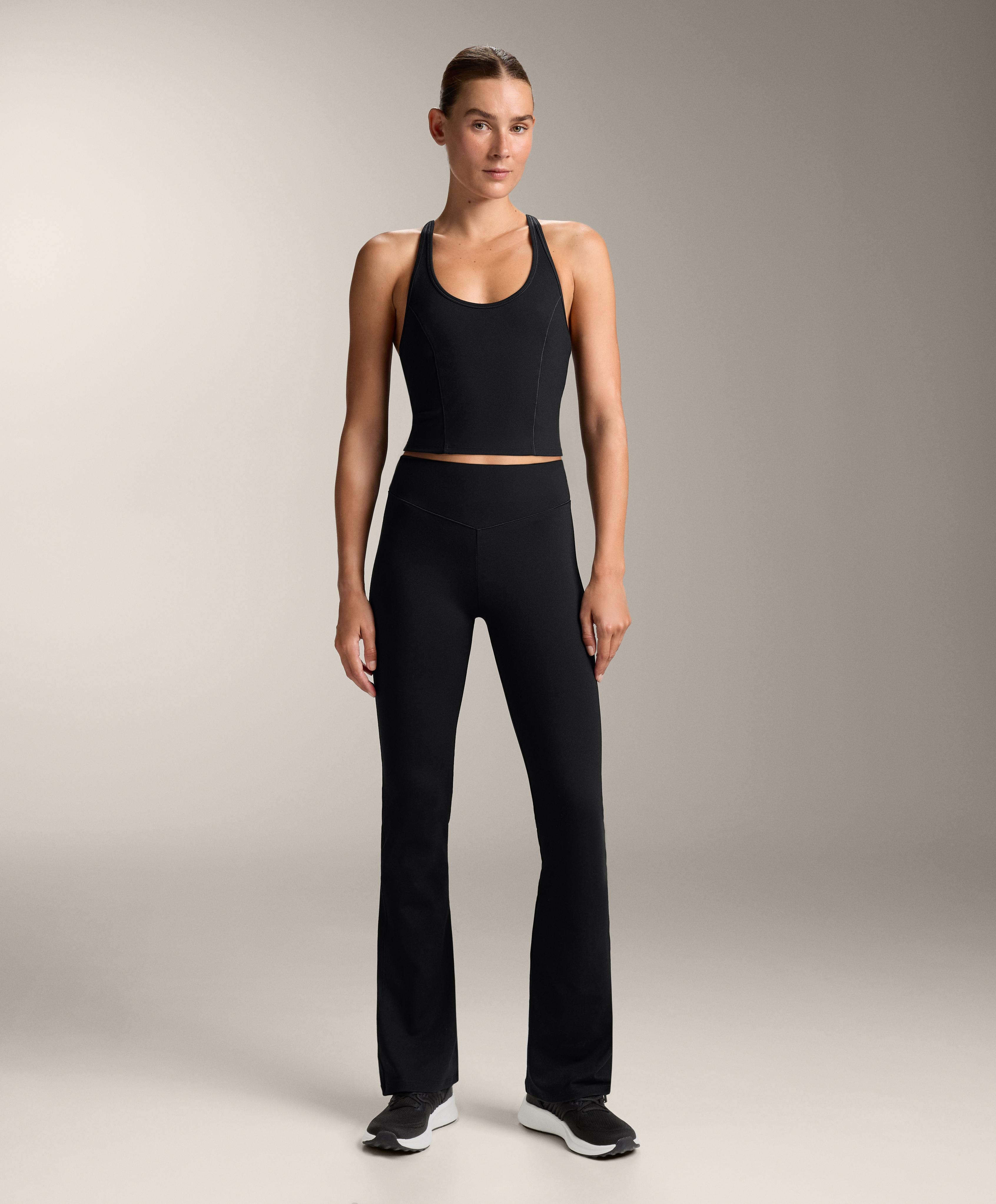 Black evermove flare total look