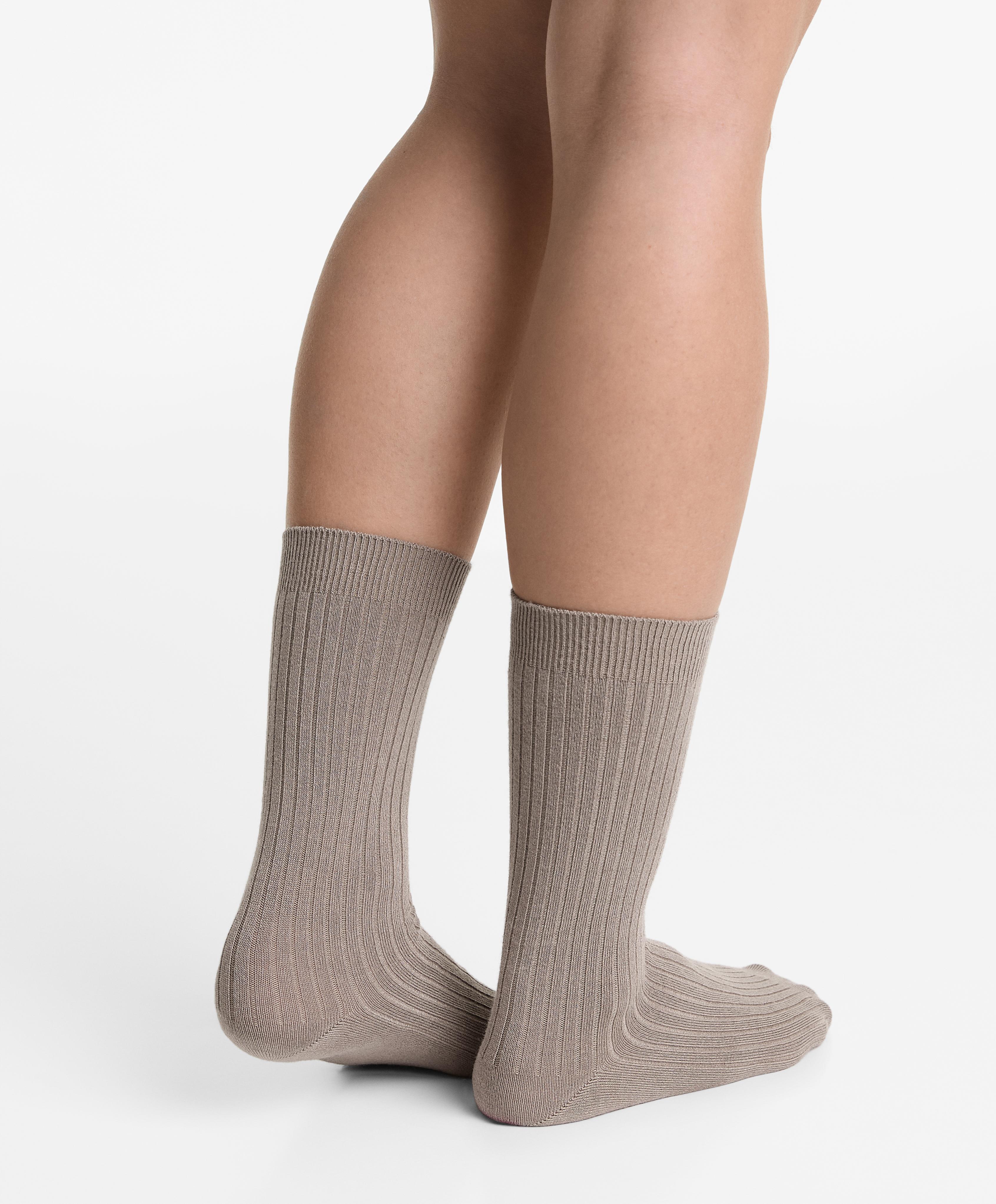Modal blend classic socks with 13% cashmere 3 Modal blend classic socks with 13% cashmere