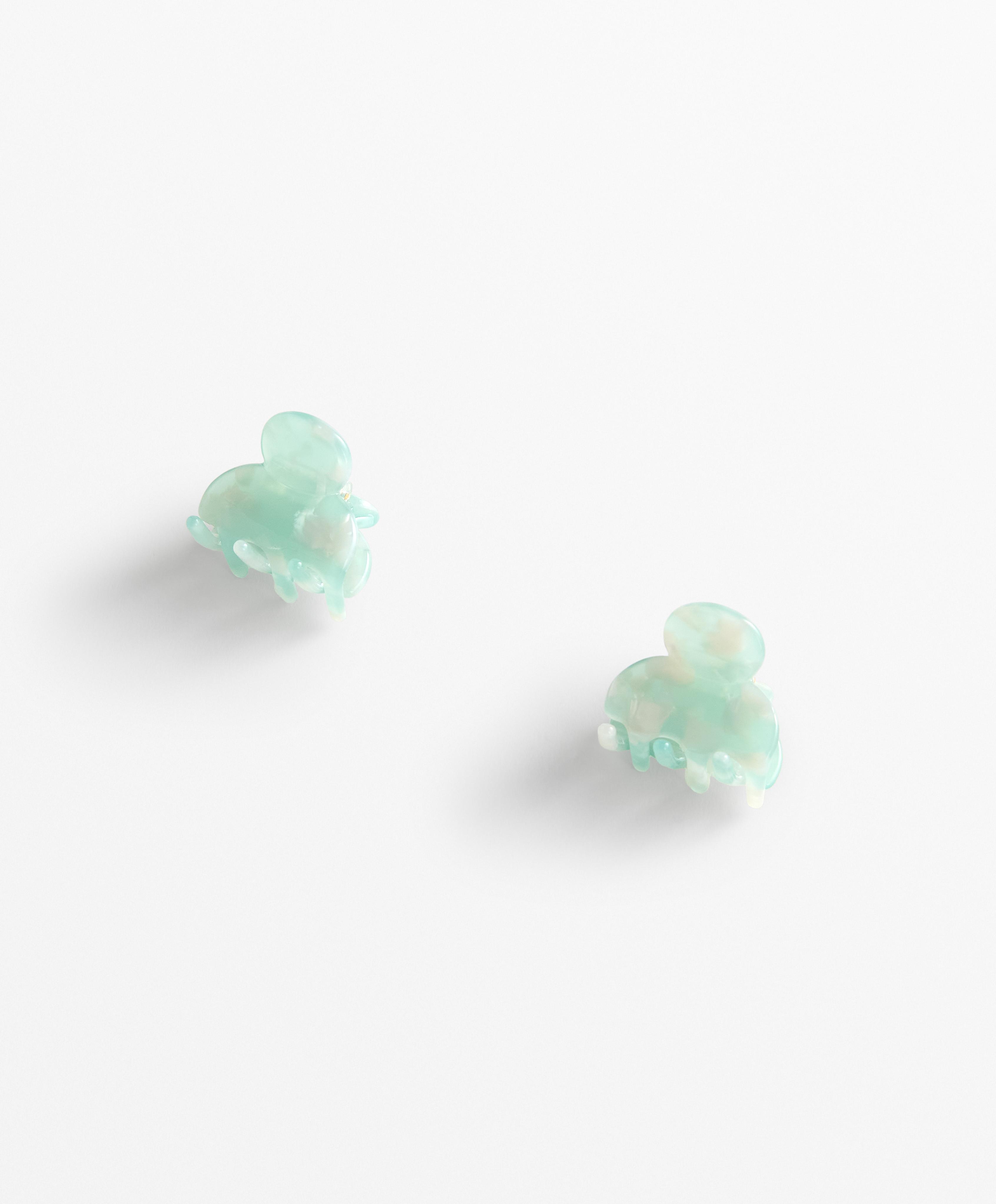 2 mini hair clips
