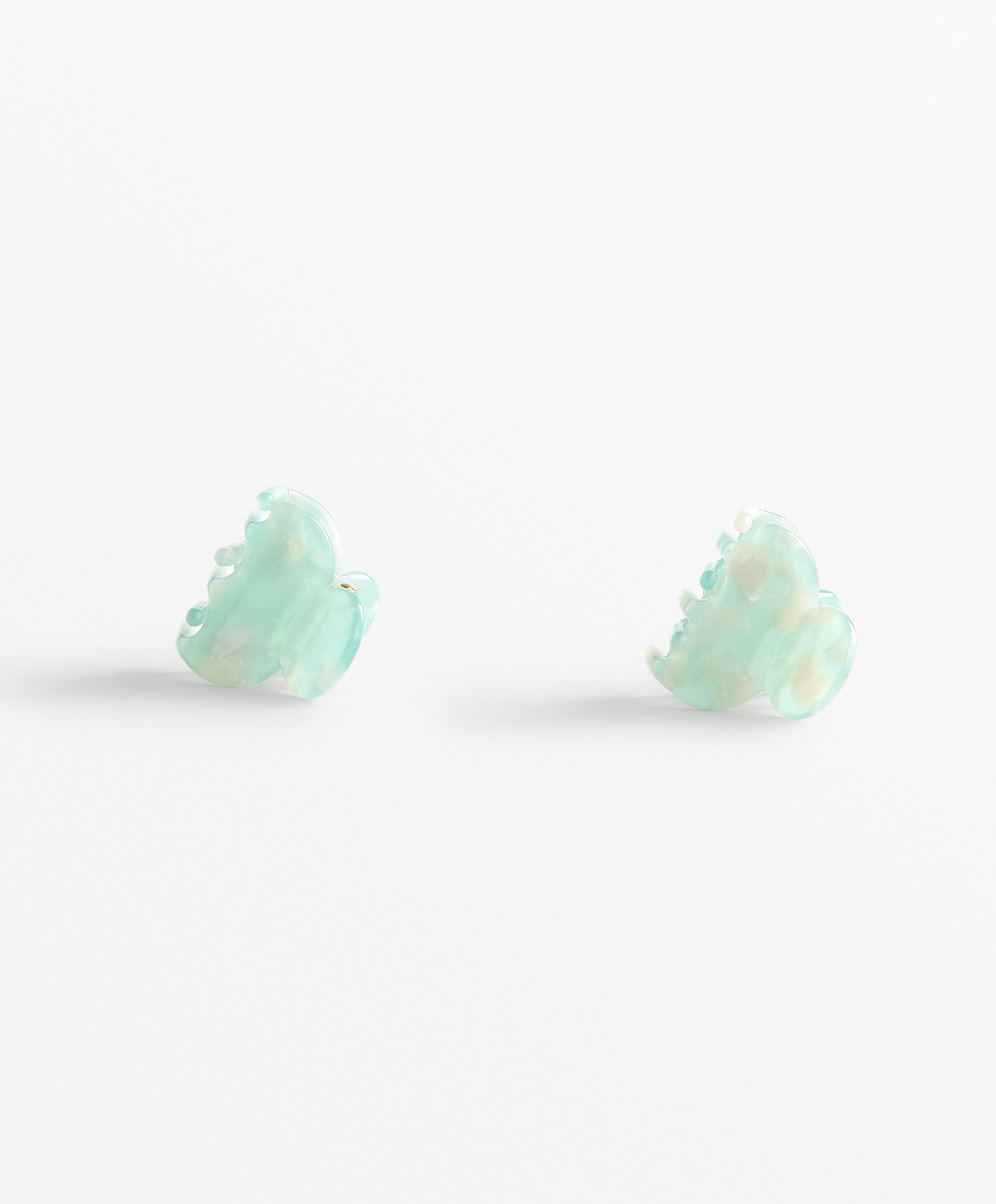 2 mini hair clips